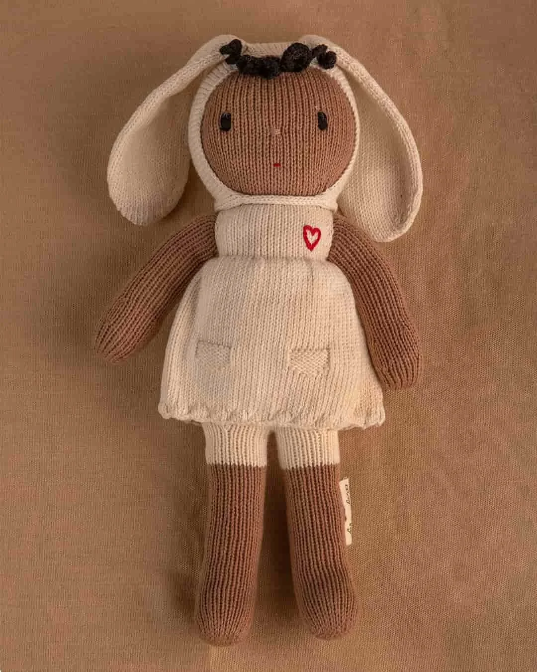 Canela, la poupée métisse artisanale en coton