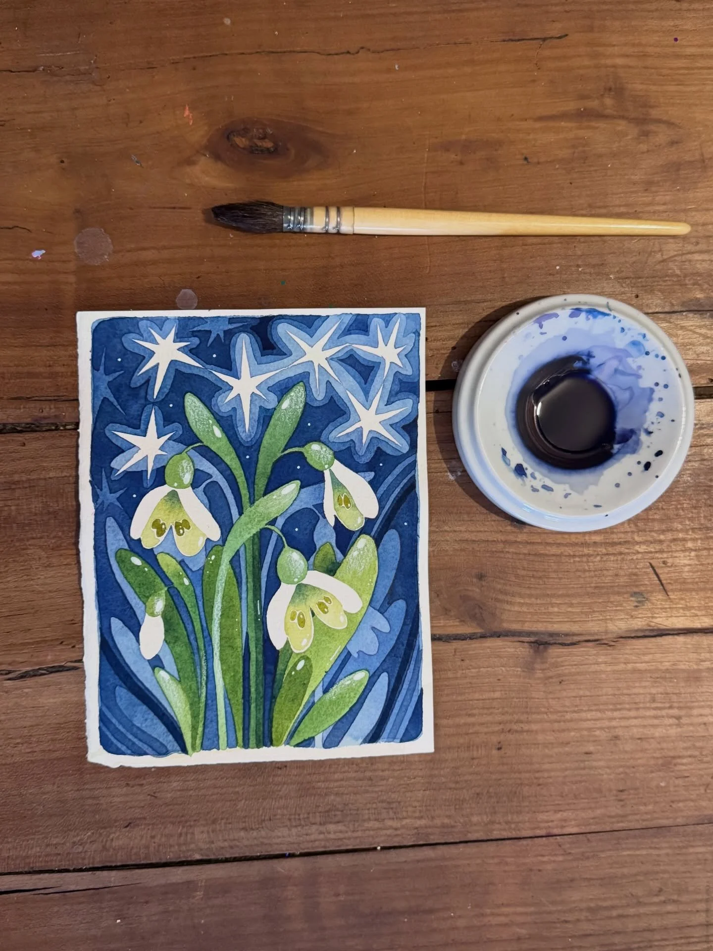SNOWDROP / NOCTURNAL - j&rsquo;ai r&eacute;ussi &agrave; peindre la premi&egrave;re entr&eacute;e de #februaryfrost26 et je suis contente d&rsquo;avoir sorti mes aquarelles. Toutes les entr&eacute;es de ce challenge seront peintes &agrave; l&rsquo;aq