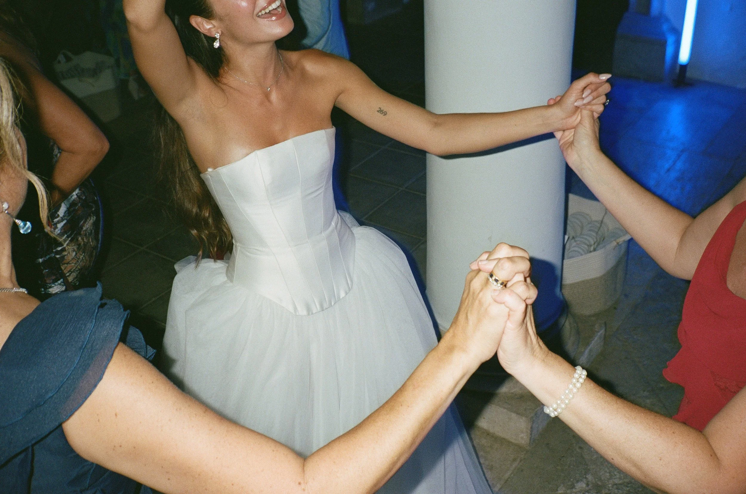 Sophia+Nick-Italy-Destination-CincinnatiWeddingPhotographer-Film-35mm-120-127.jpg