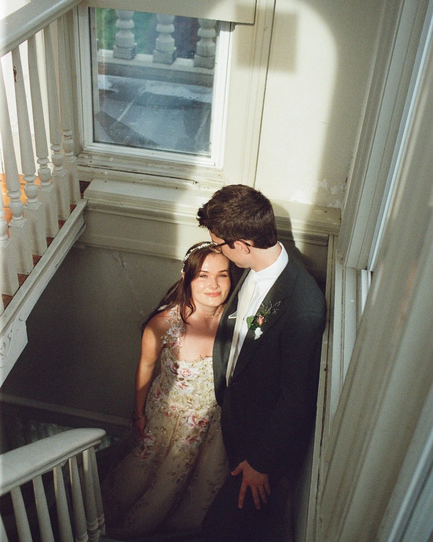 I can&rsquo;t believe I haven&rsquo;t posted this beautiful wedding day yet. Sarah + Mike tied the knot with their immediate family in the sweetest most intimate way. They had each guest sign a handmade marriage certificate, crafted by Sarah&rsquo;s 