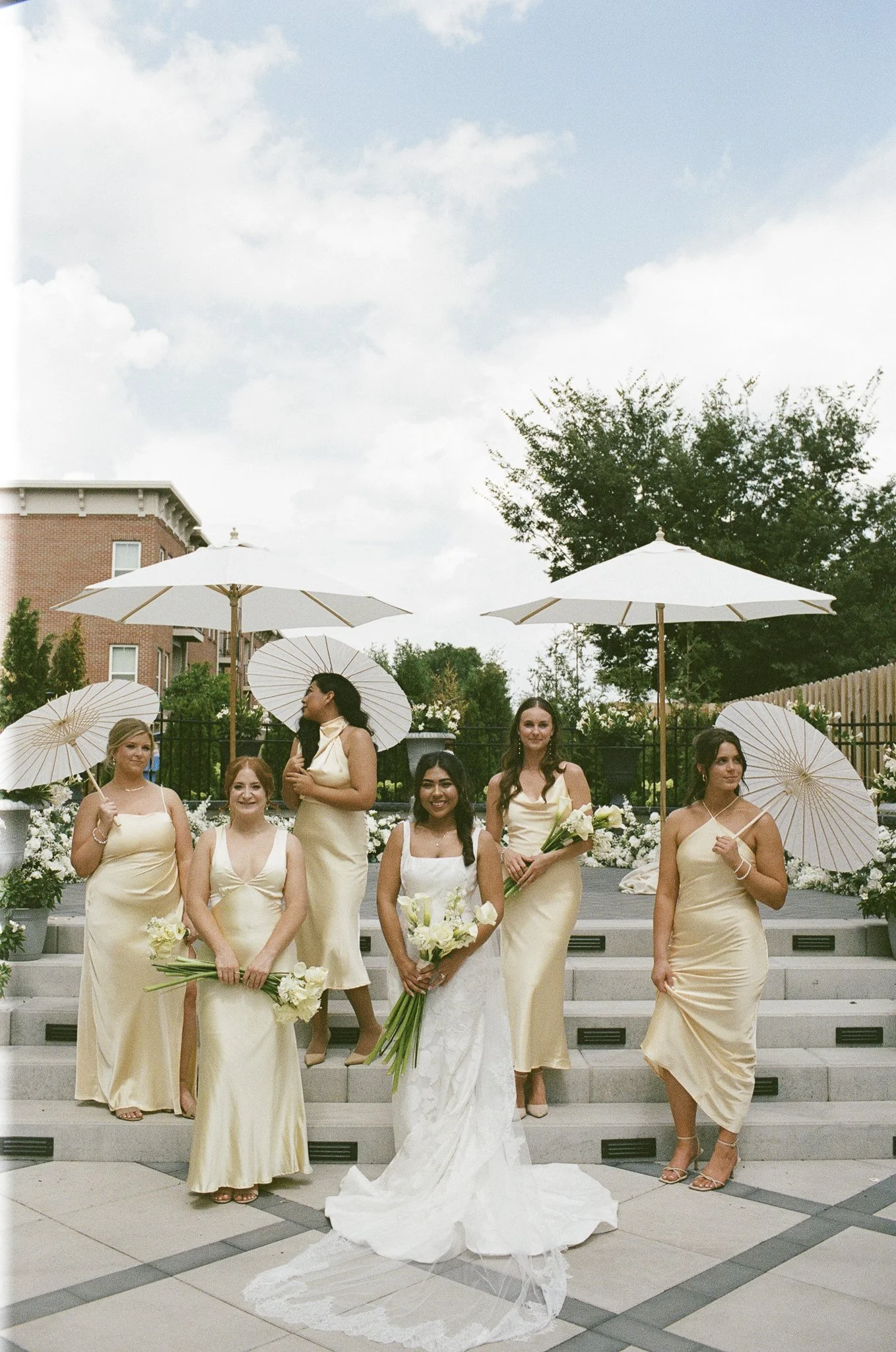 Carnegie Hall Newport Wedding Guide (Photos, Tips, + What to Know)