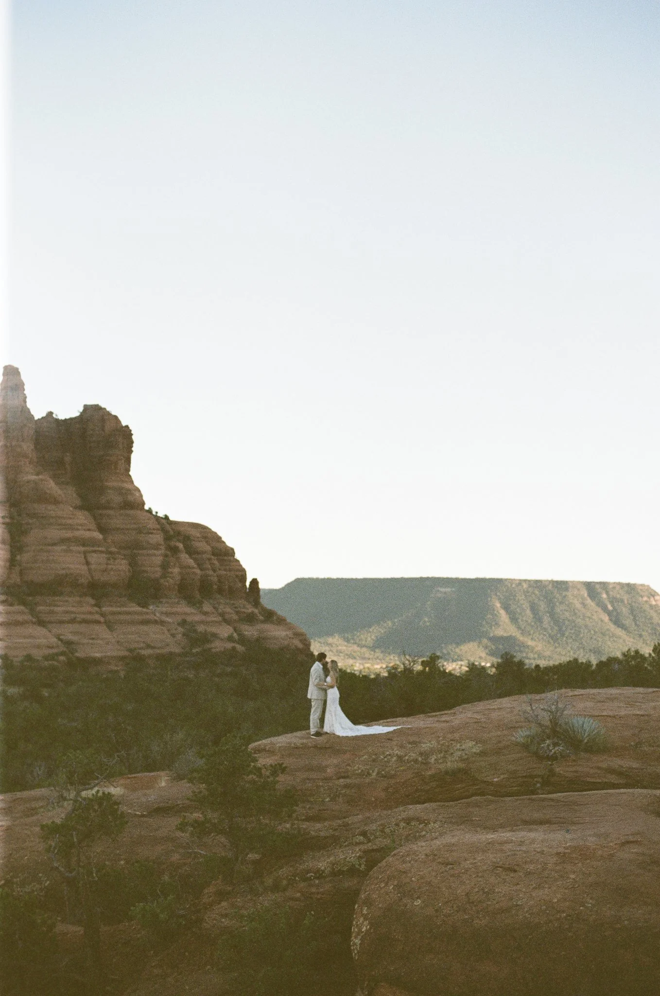 Carissa+Mark-Sedona-Arizona-Elopement-Cincinnati-JuliaHunterPhotography-35mmFilm-120Film-Wedding-24.jpg