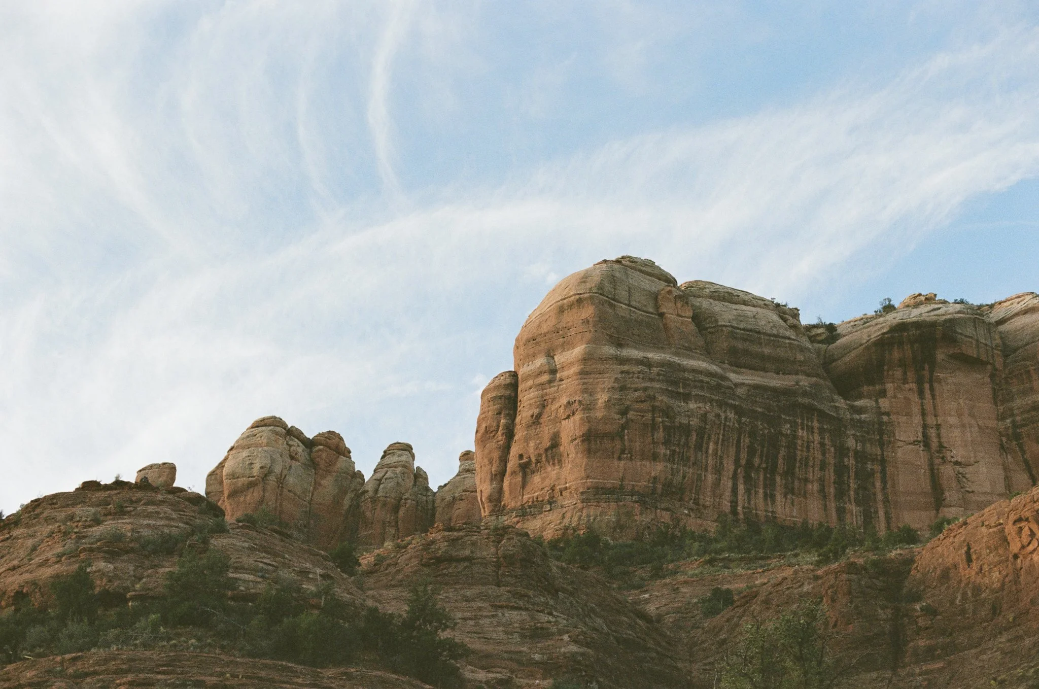 Carissa+Mark-Sedona-Arizona-Elopement-Cincinnati-JuliaHunterPhotography-35mmFilm-120Film-Wedding-13.jpg