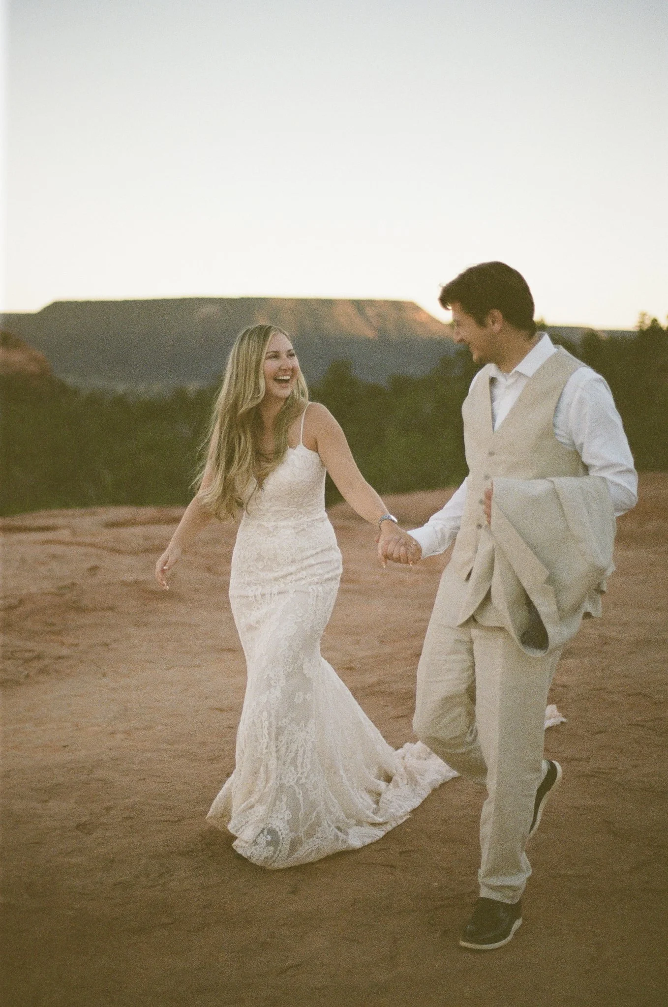 Carissa+Mark-Sedona-Arizona-Elopement-Cincinnati-JuliaHunterPhotography-35mmFilm-120Film-Wedding-30.jpg