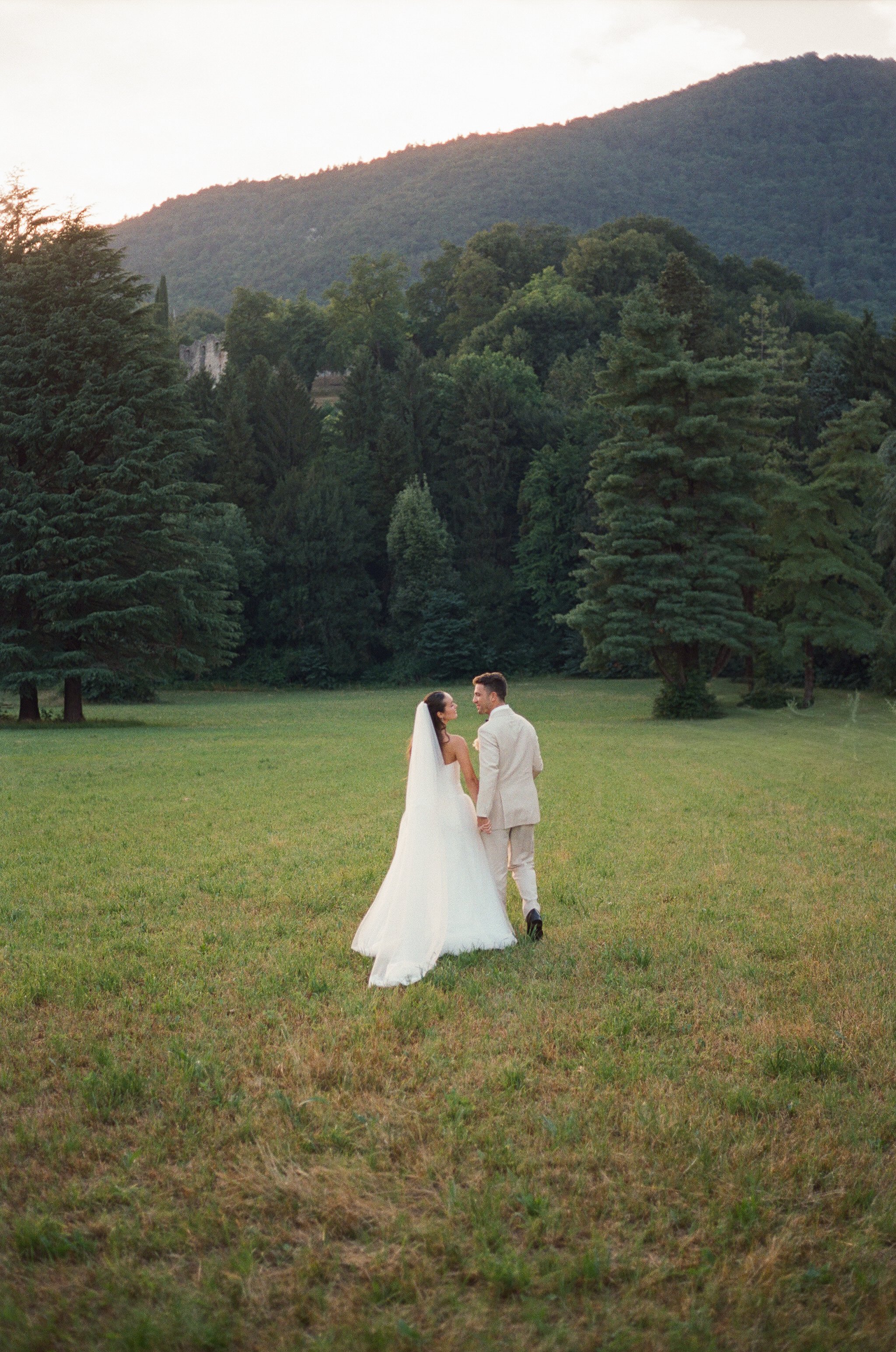 Sophia+Nick-Italy-Destination-CincinnatiWeddingPhotographer-Film-35mm-120-205.jpg