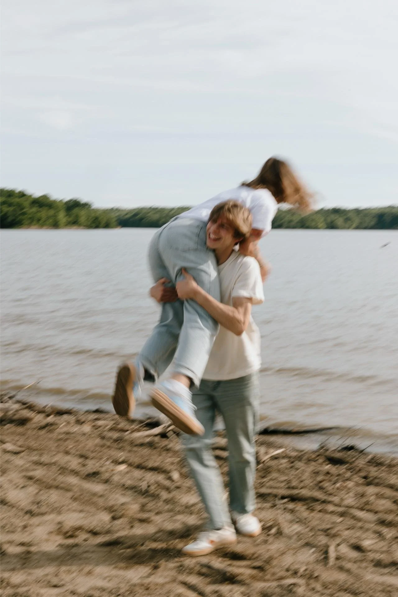 relaxed natural couple engagement photographer cincinnati
