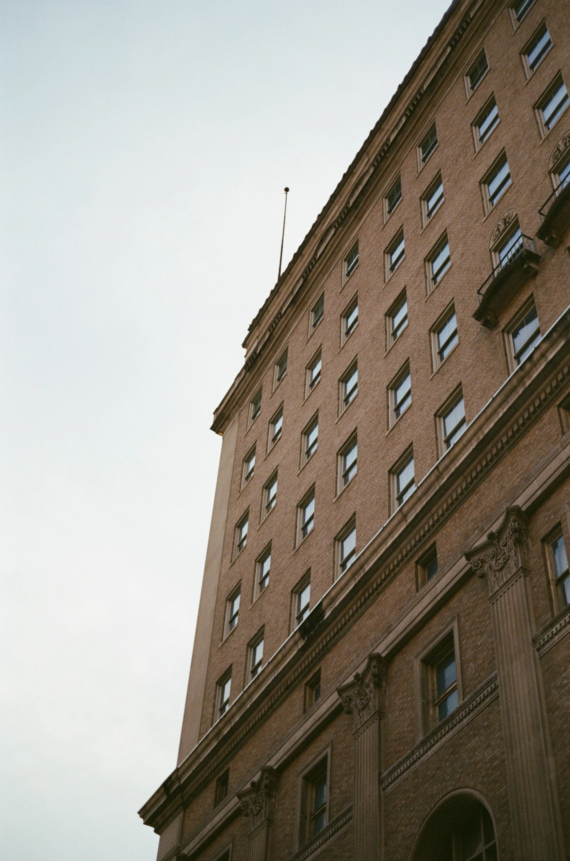 CincinnatiClub-Film-CincinnatiWeddingPhotographer-Film-35mm-120-17.jpg