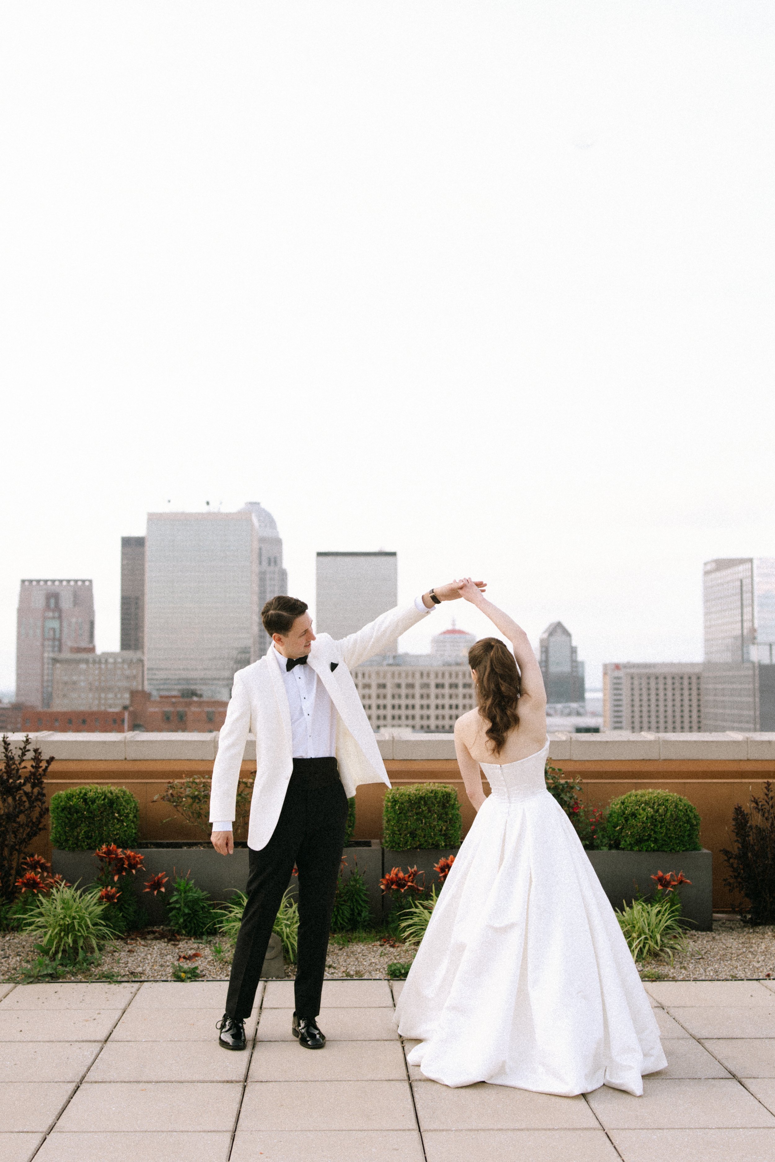 S+E-TheBrown-Louisville-Luxury-CincinnatiWeddingPhotographer-Film-35mm-120-7371.jpg