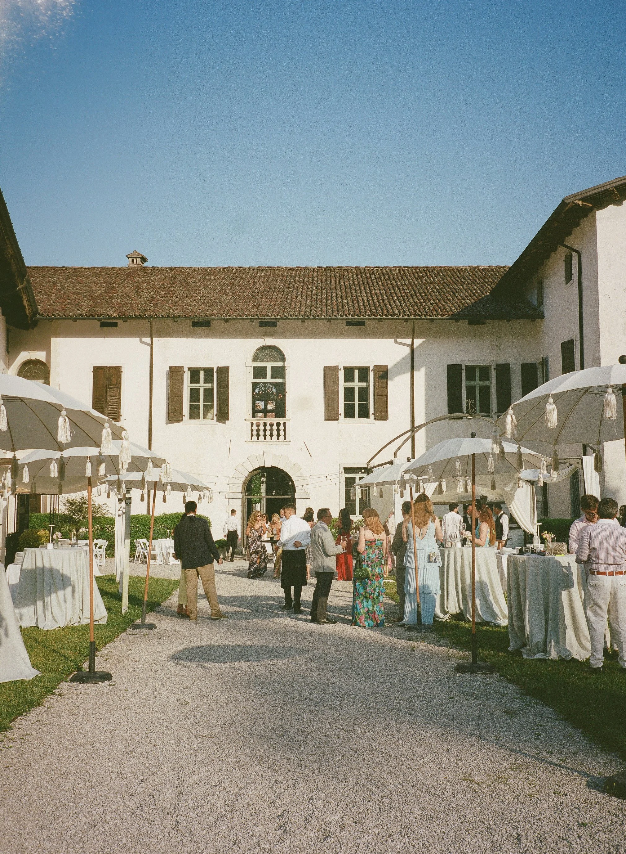 Sophia+Nick-Italy-Destination-CincinnatiWeddingPhotographer-Film-35mm-120-46.jpg