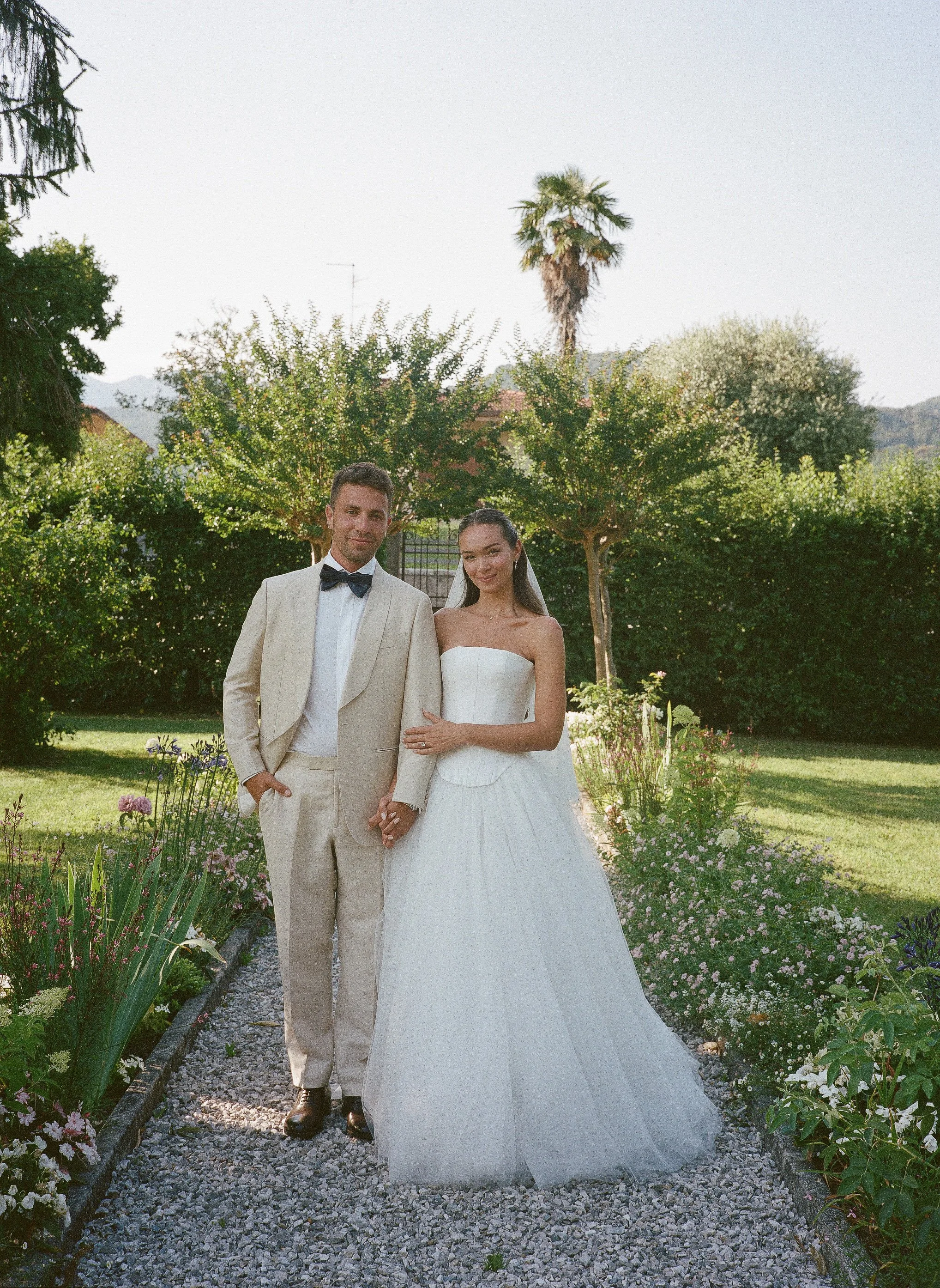 Sophia+Nick-Italy-Destination-CincinnatiWeddingPhotographer-Film-35mm-120-35.jpg