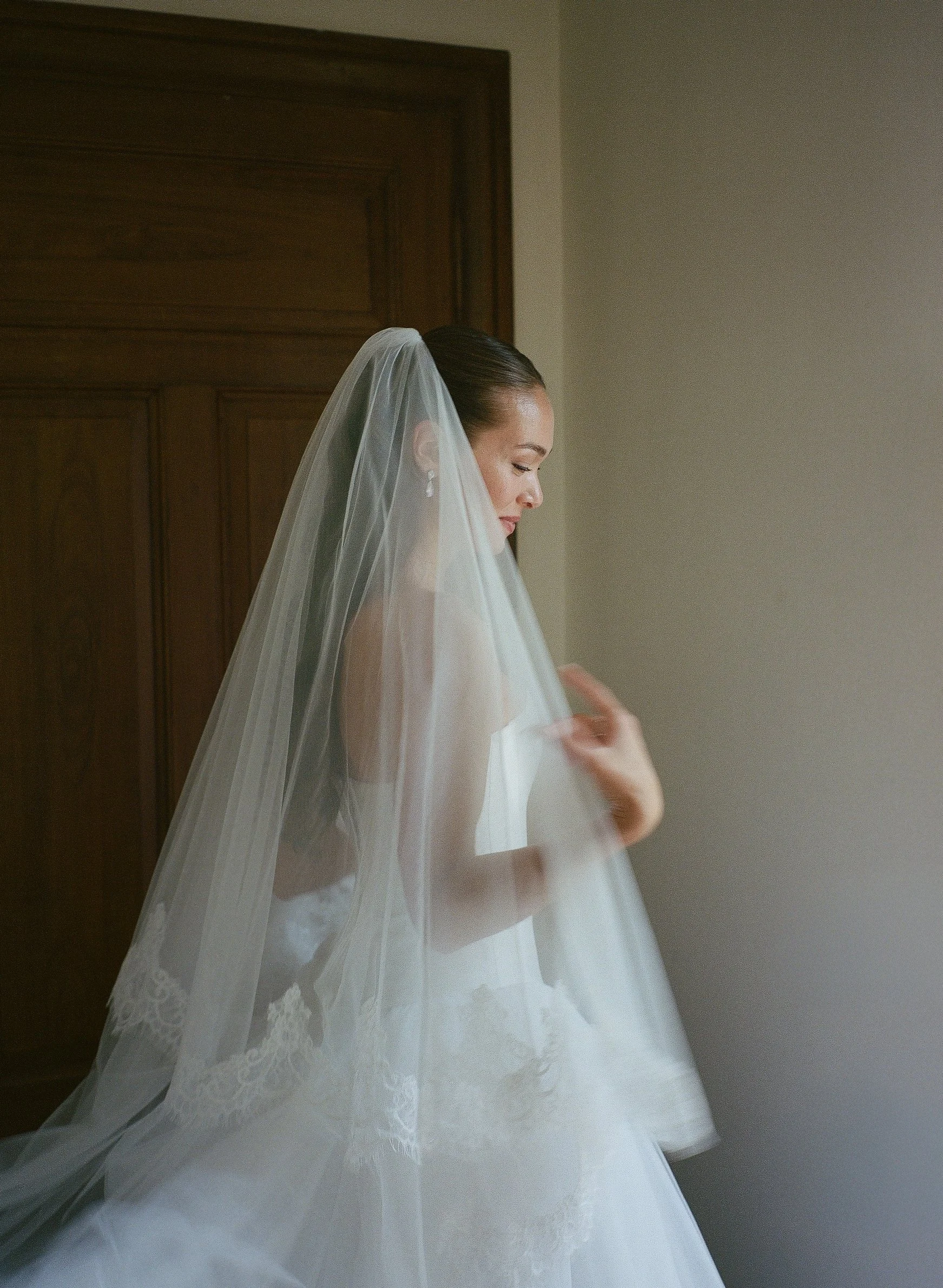 Sophia+Nick-Italy-Destination-CincinnatiWeddingPhotographer-Film-35mm-120-507.jpg
