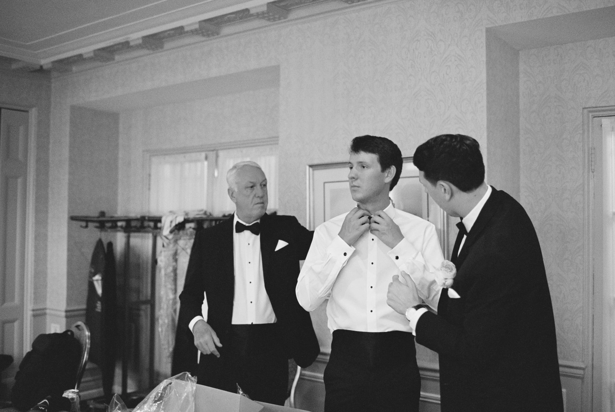 S+E-TheBrown-Louisville-Luxury-CincinnatiWeddingPhotographer-Film-35mm-120-7.jpg
