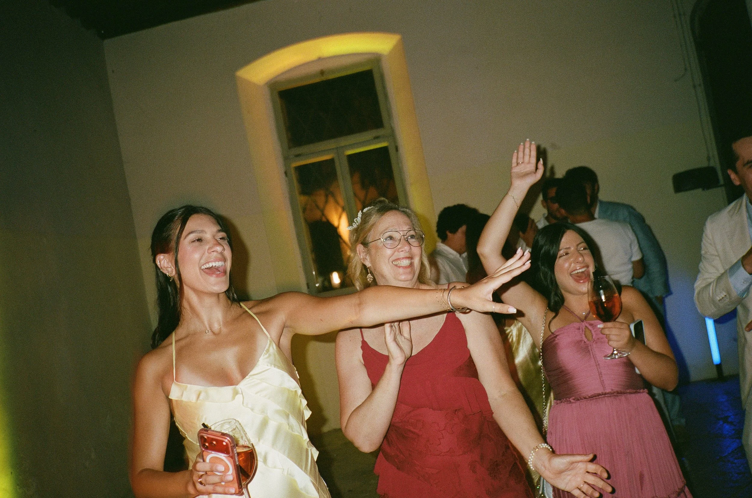 Sophia+Nick-Italy-Destination-CincinnatiWeddingPhotographer-Film-35mm-120-117.jpg