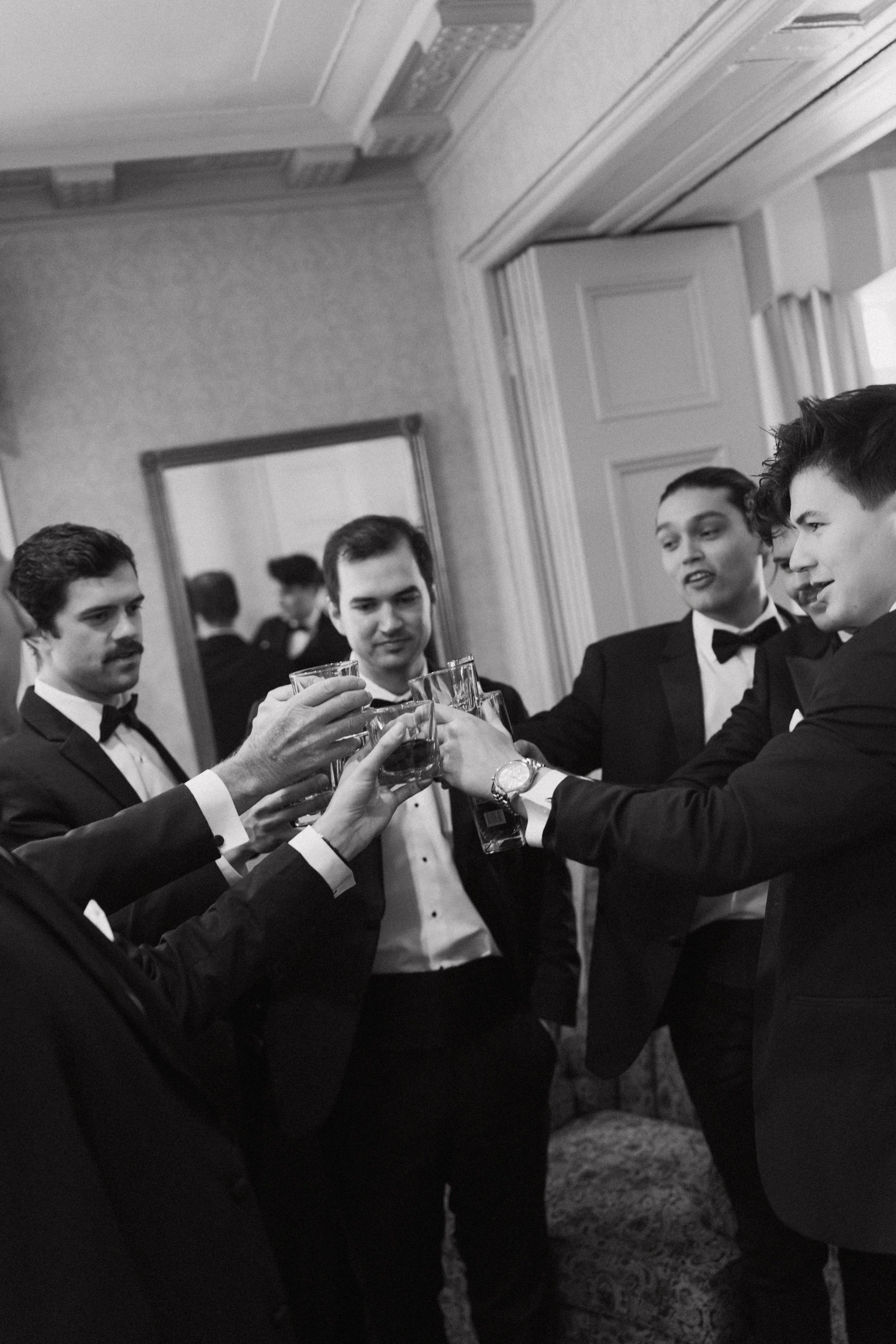 S+E-TheBrown-Louisville-Luxury-CincinnatiWeddingPhotographer-Film-35mm-120-6728.jpg