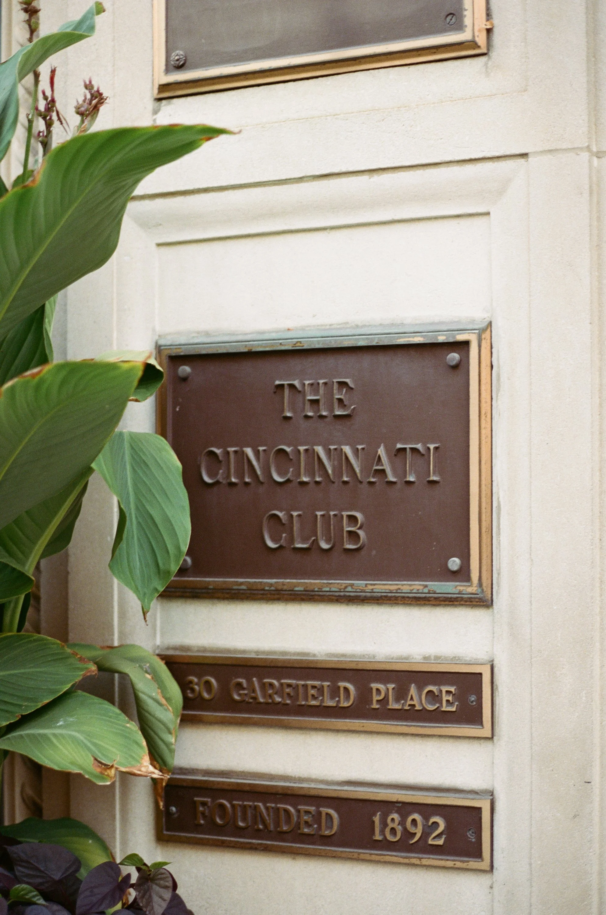 CincinnatiClub-Film-CincinnatiWeddingPhotographer-Film-35mm-120-18.jpg
