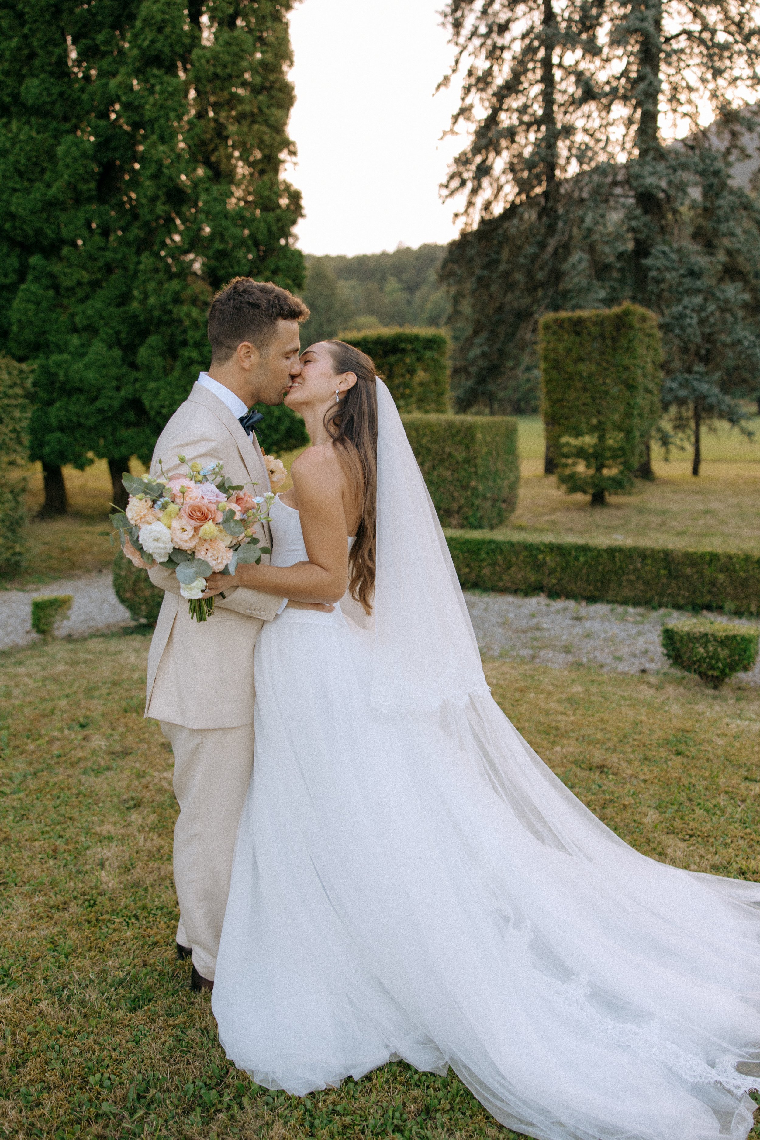 Sophia+Nick-Italy-Destination-CincinnatiWeddingPhotographer-Film-35mm-120-2-25.jpg