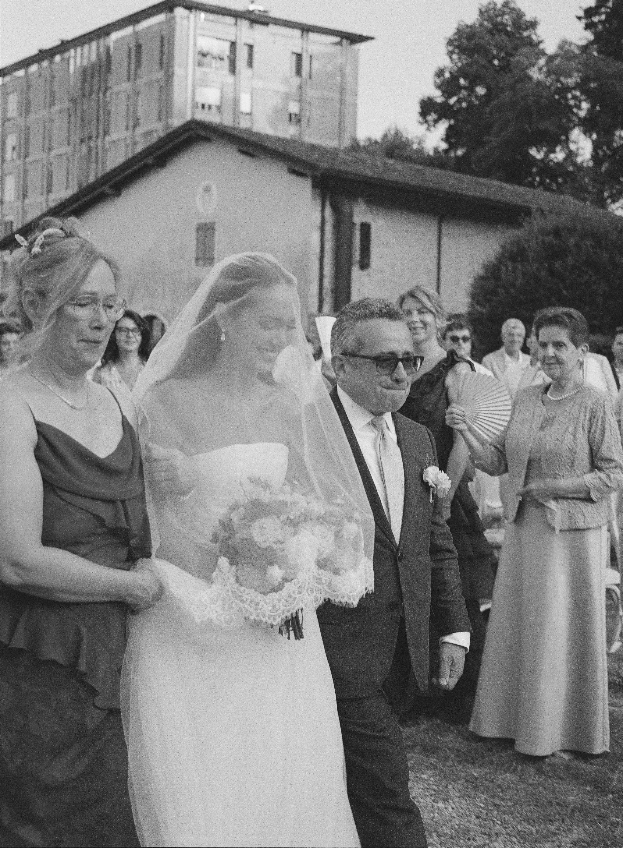 Sophia+Nick-Italy-Destination-CincinnatiWeddingPhotographer-Film-35mm-120-49.jpg