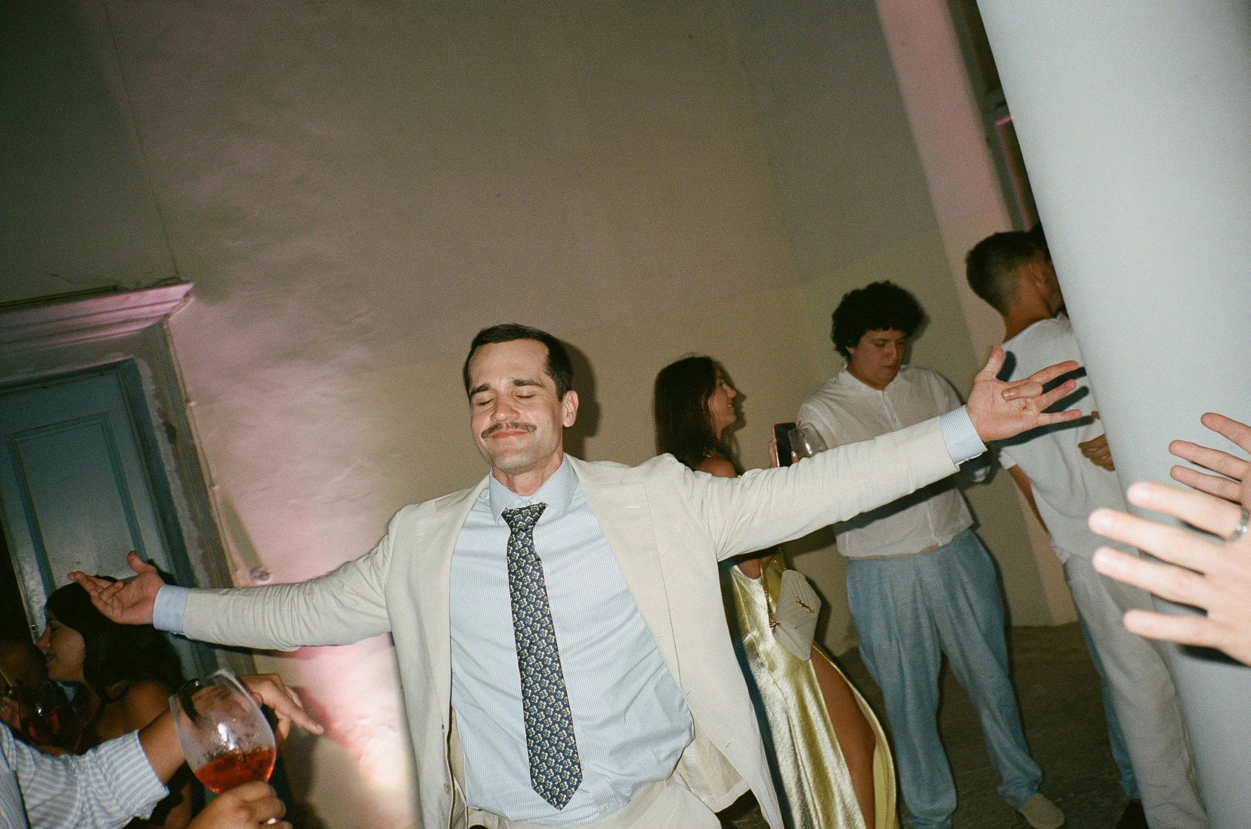 Sophia+Nick-Italy-Destination-CincinnatiWeddingPhotographer-Film-35mm-120-116.jpg