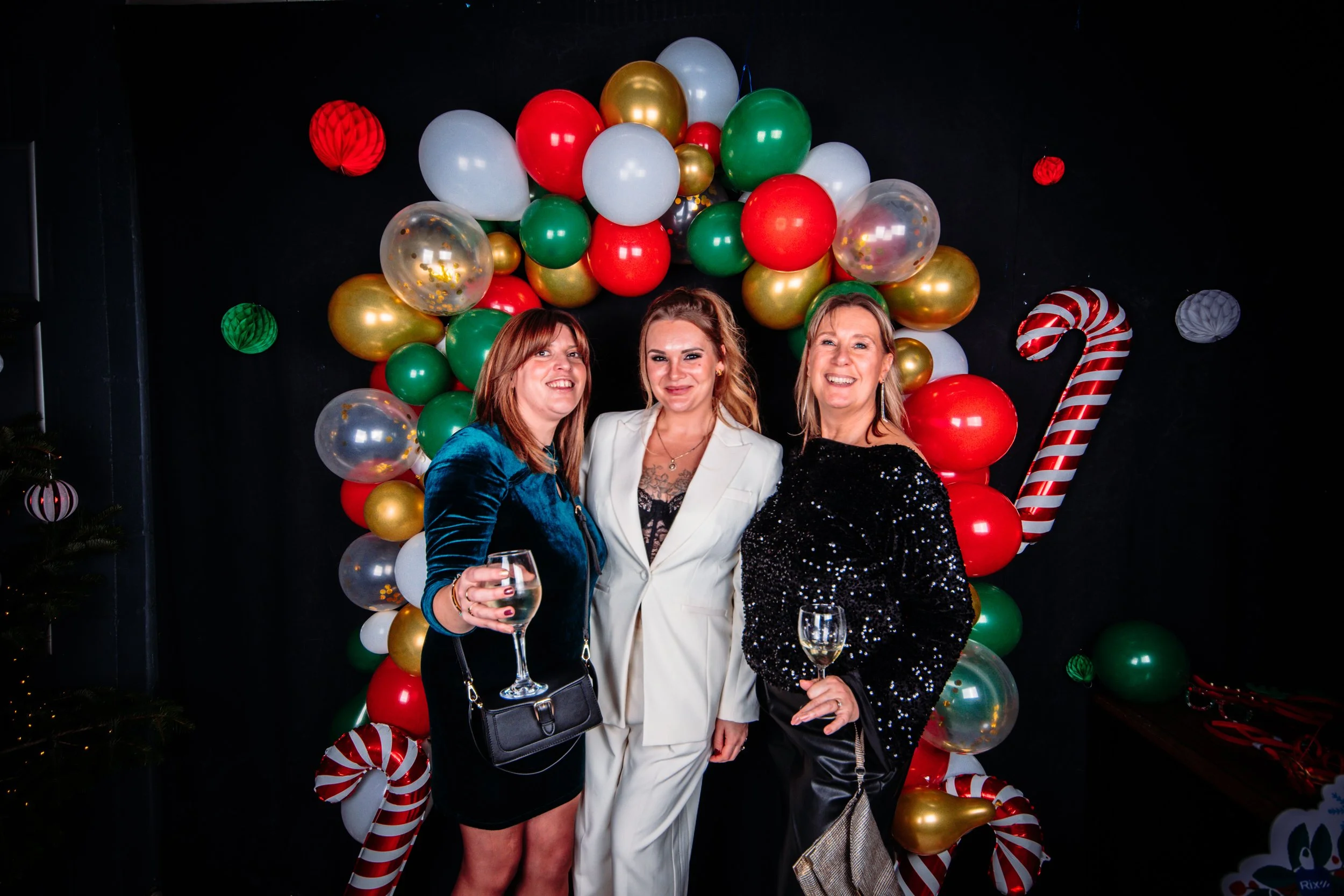 NighthawkStudio-Rixmas Party 25(Backdrop)-42.jpg