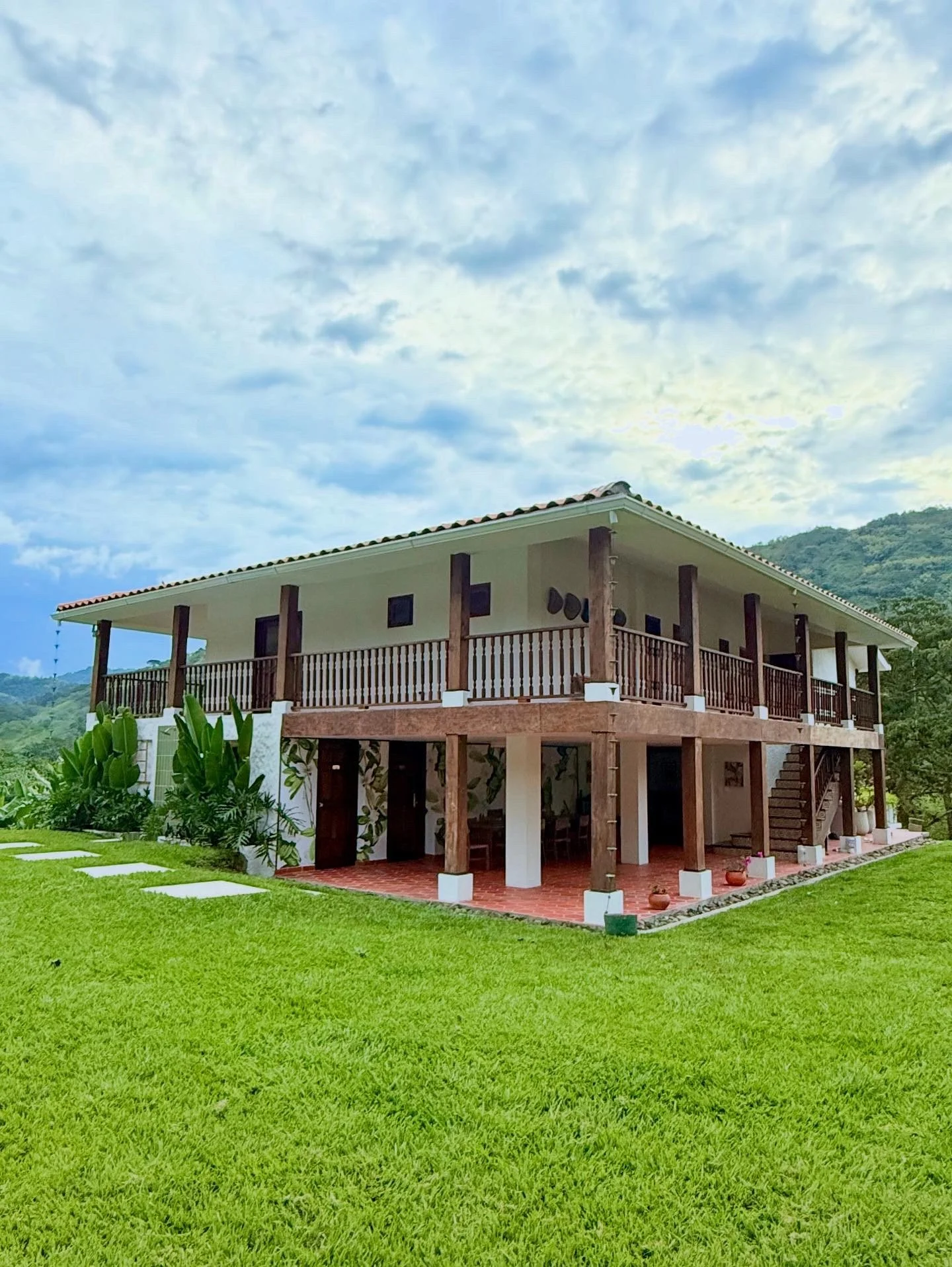 Casa Exterior 5.jpg