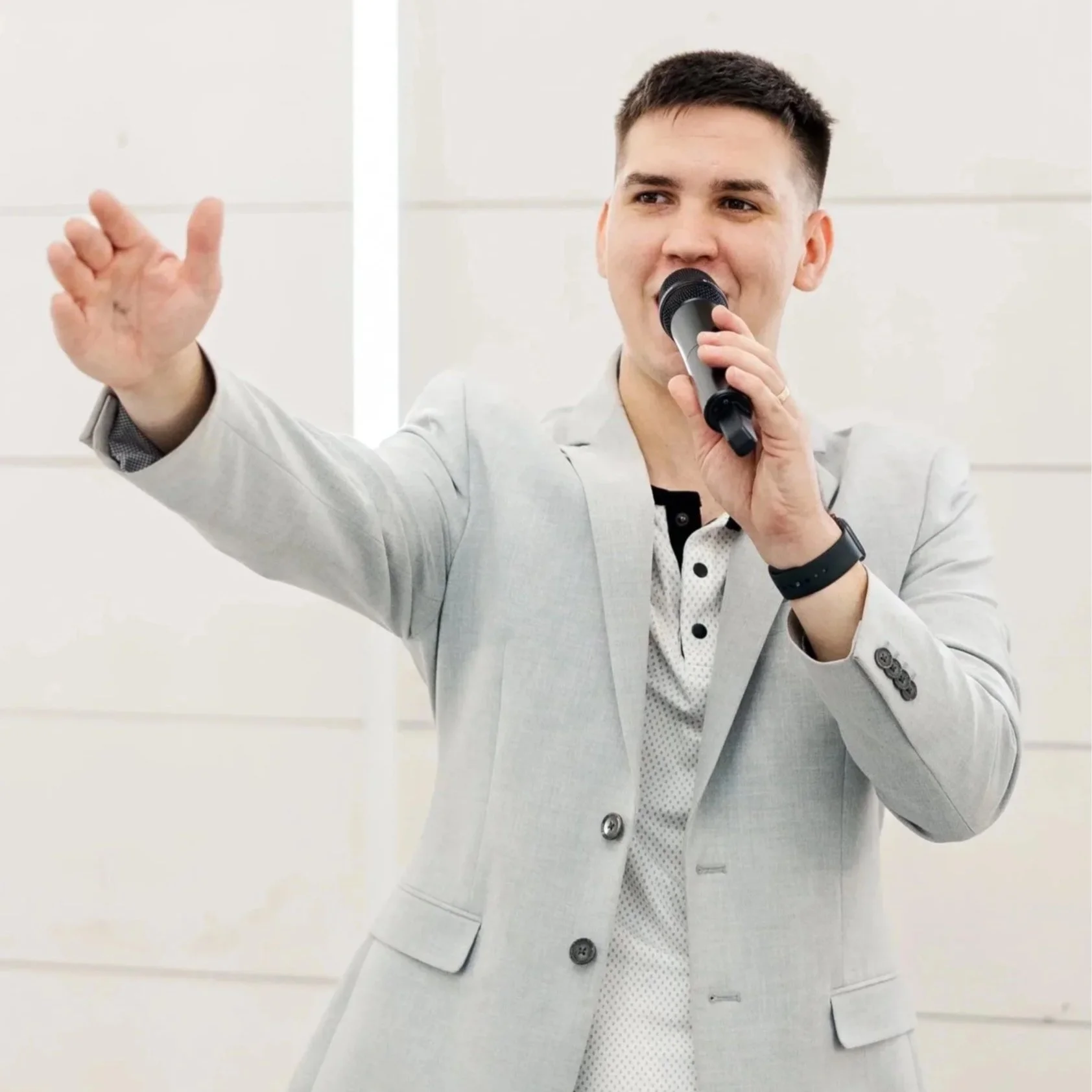 Wedding DJ at St. Louis reception – Night Moves Entertainment