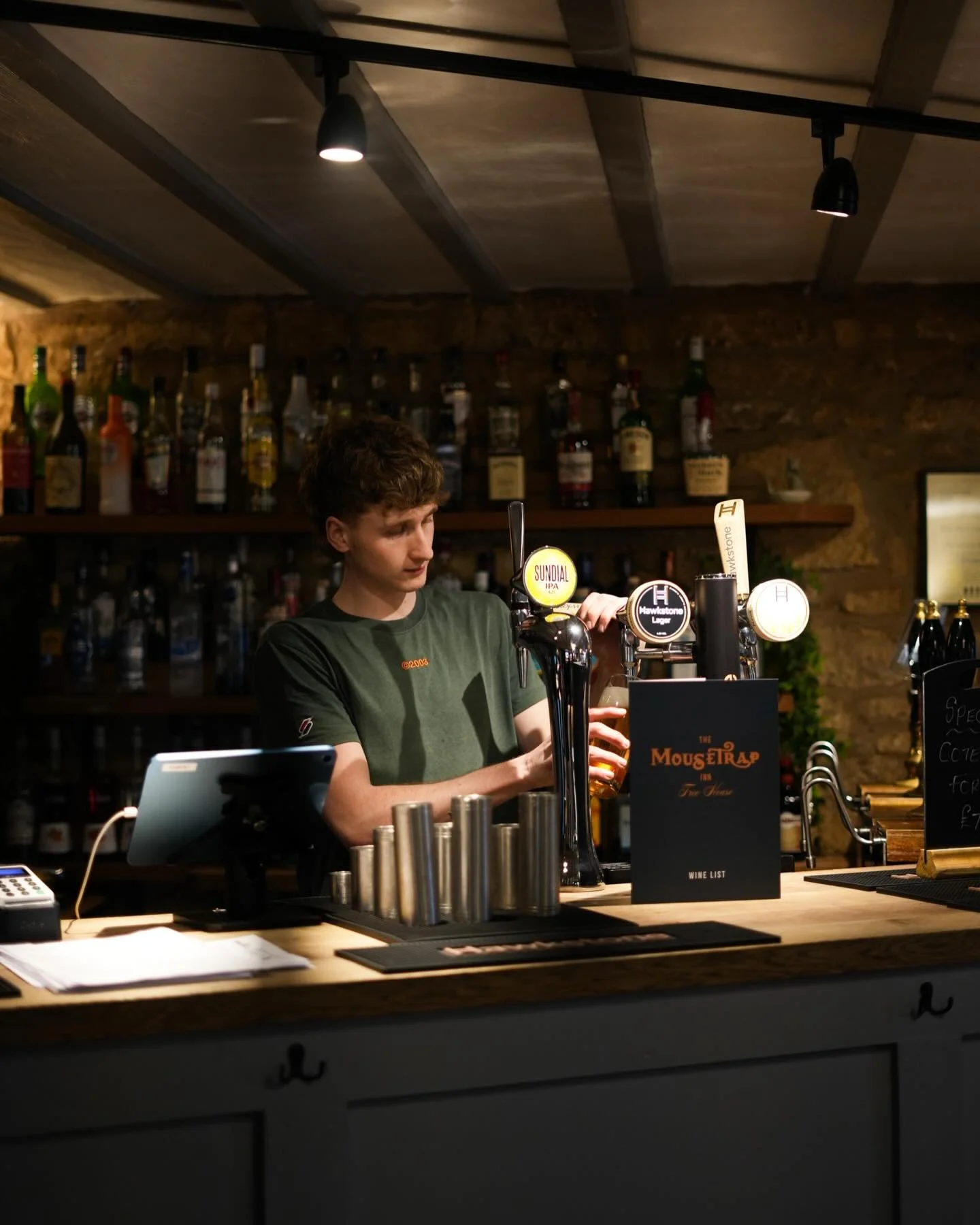 The taps are flowing this evening!

#themousetrapinn #visitthecotswolds #hawkstone