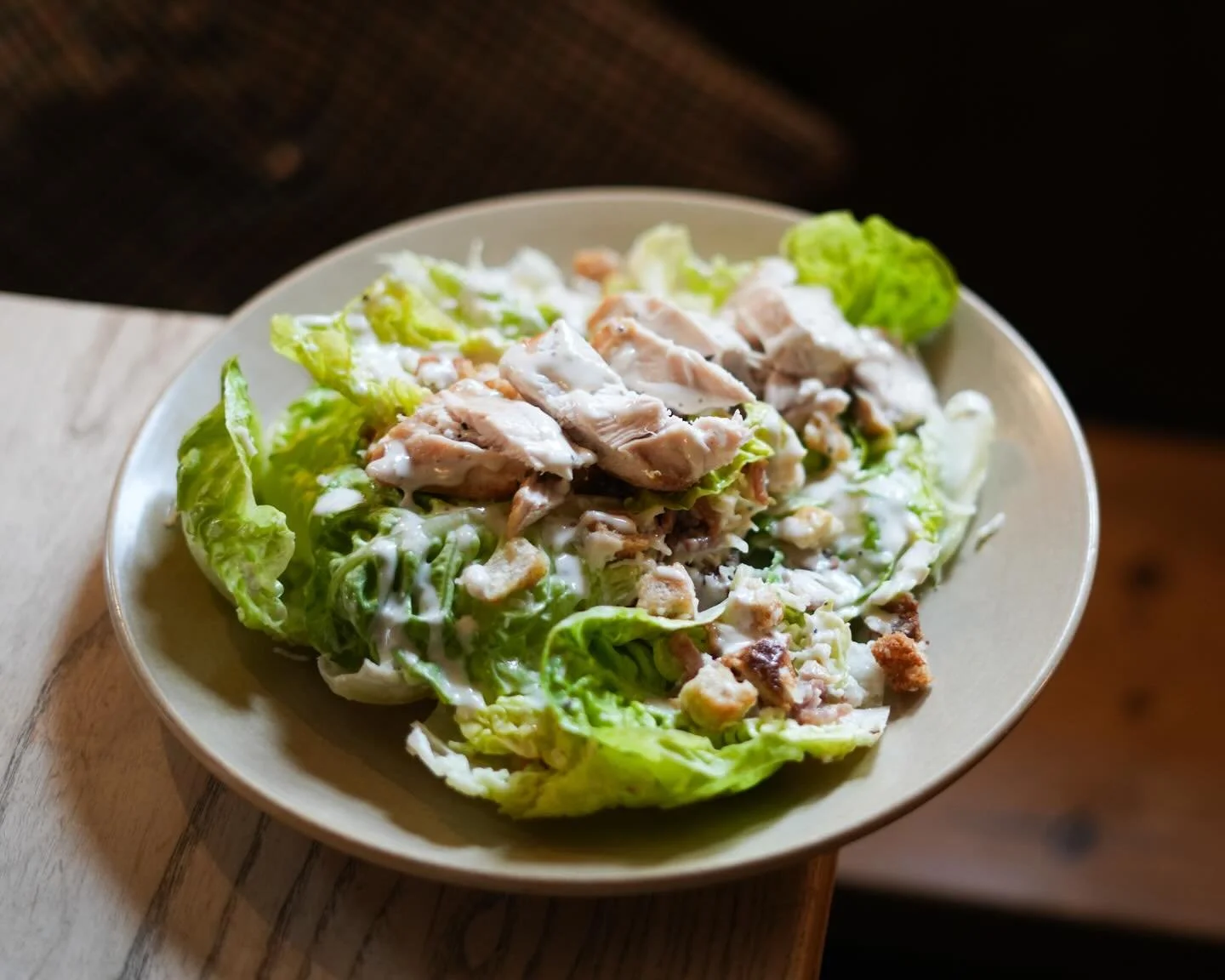 A little freshness for those cold winter days...
Caesar salad, done right 😋 

#themousetrapinn #visitthecotswolds #thecotswolds