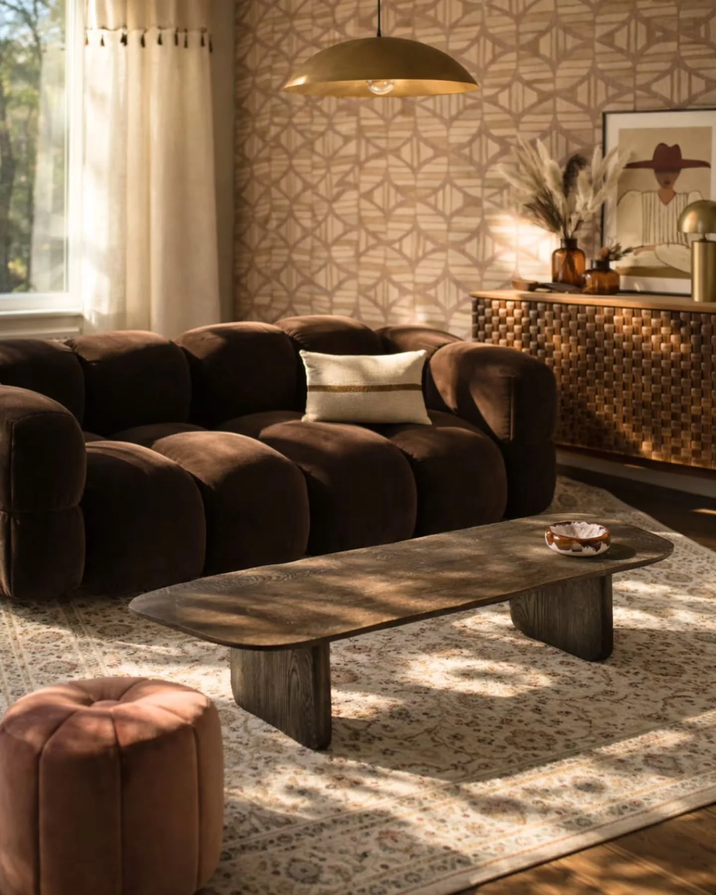 Pour cr&eacute;er une atmosph&egrave;re &agrave; la fois douce et &eacute;l&eacute;gante, sans renoncer au caract&egrave;re, tout se joue dans la ma&icirc;trise des &eacute;quilibres : l&rsquo;association harmonieuse des couleurs, le dialogue subtil 