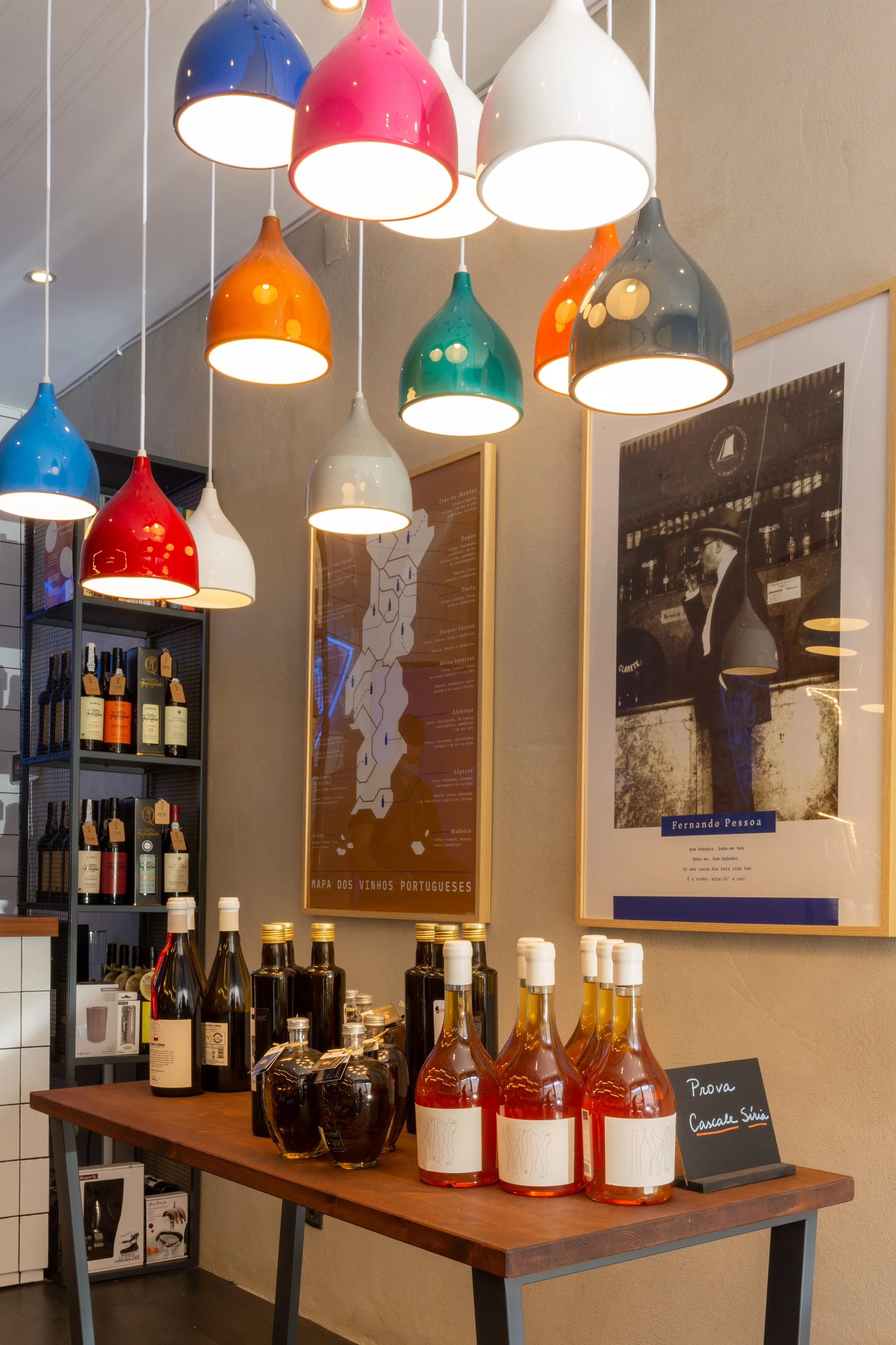 Projeto de retail design em Lisboa para marcas premium que procuram uma experiência de compra diferenciadora.