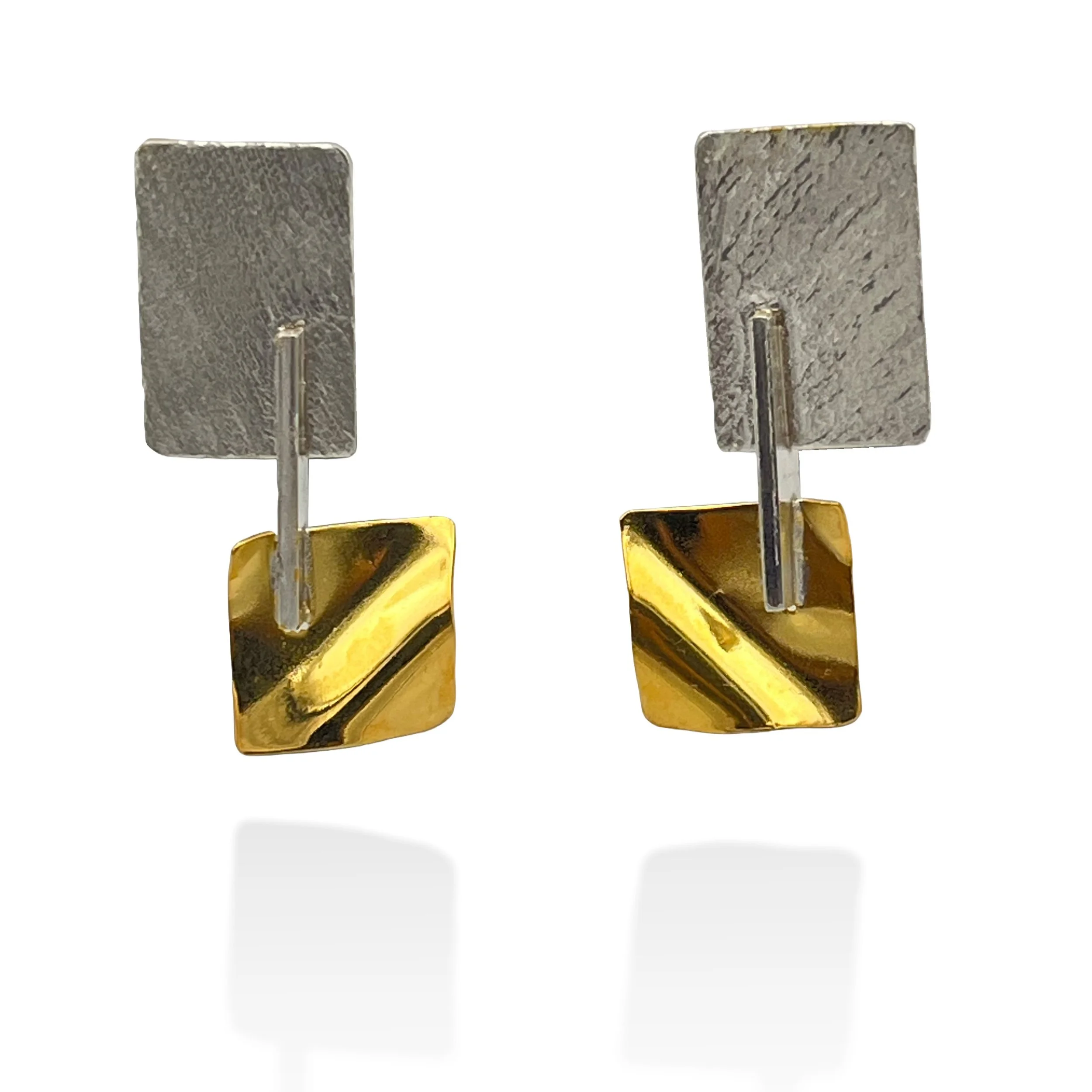 Small gold flag 01.jpg