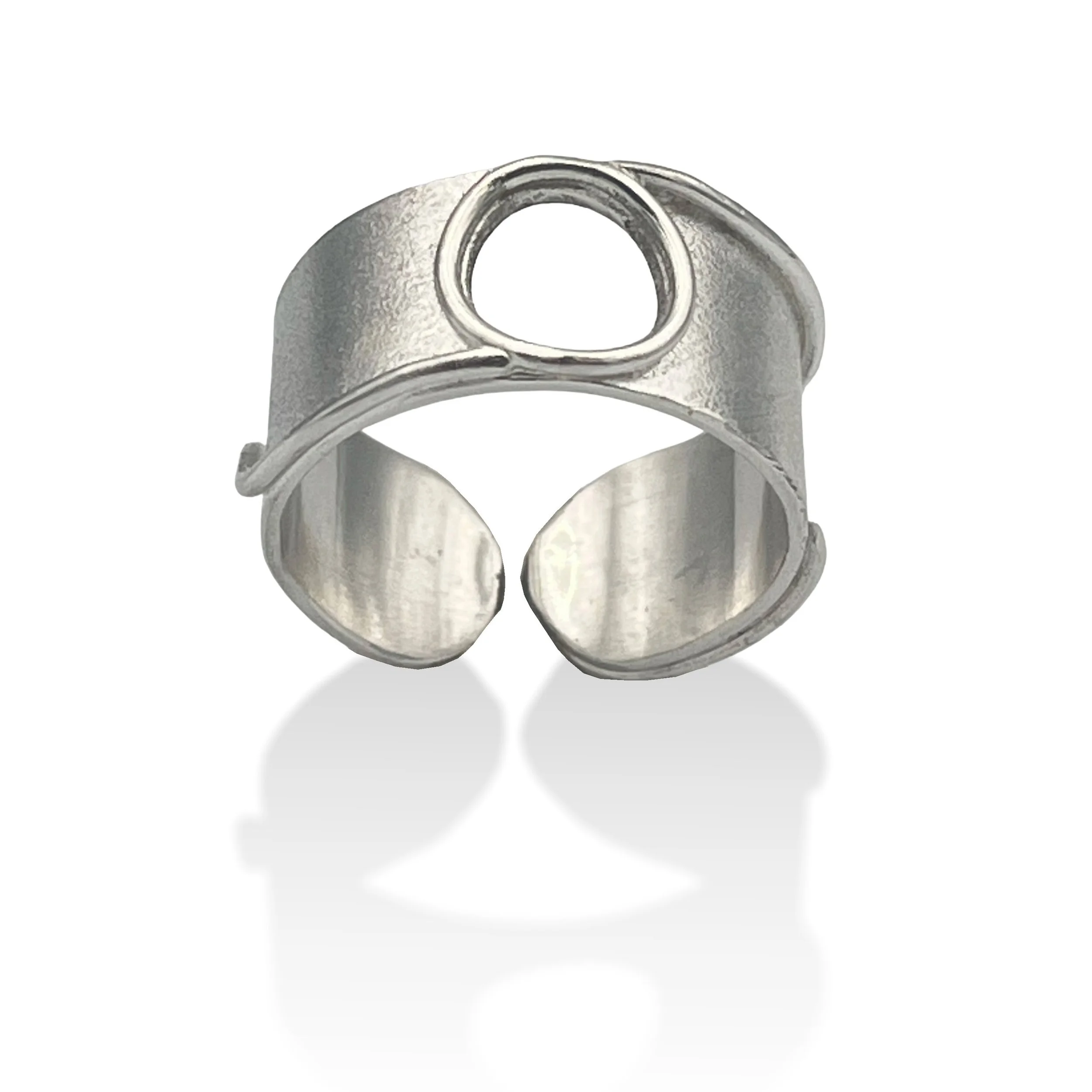 Round with circle hole w wire 03.jpg