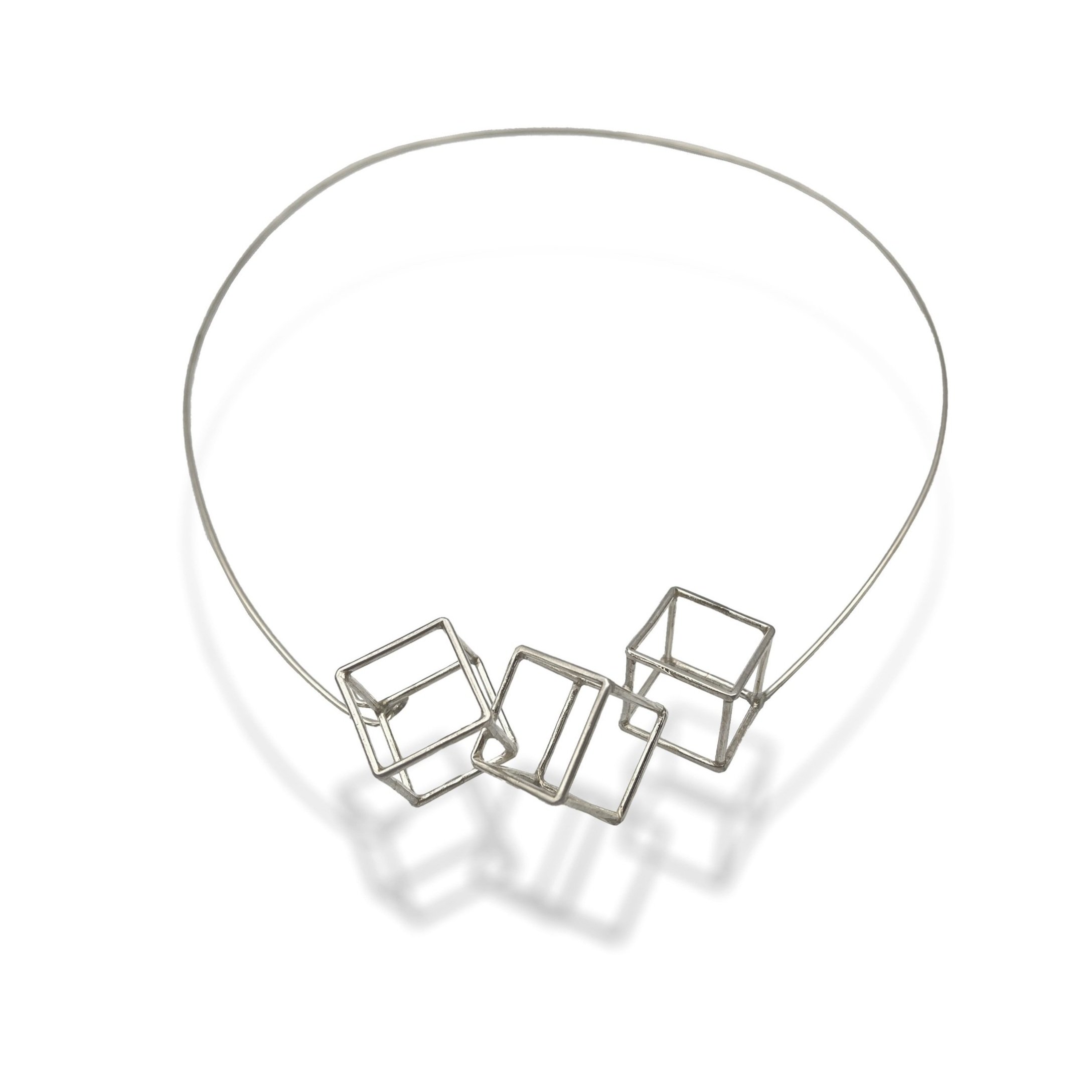 Necklace+cubes+02.jpg