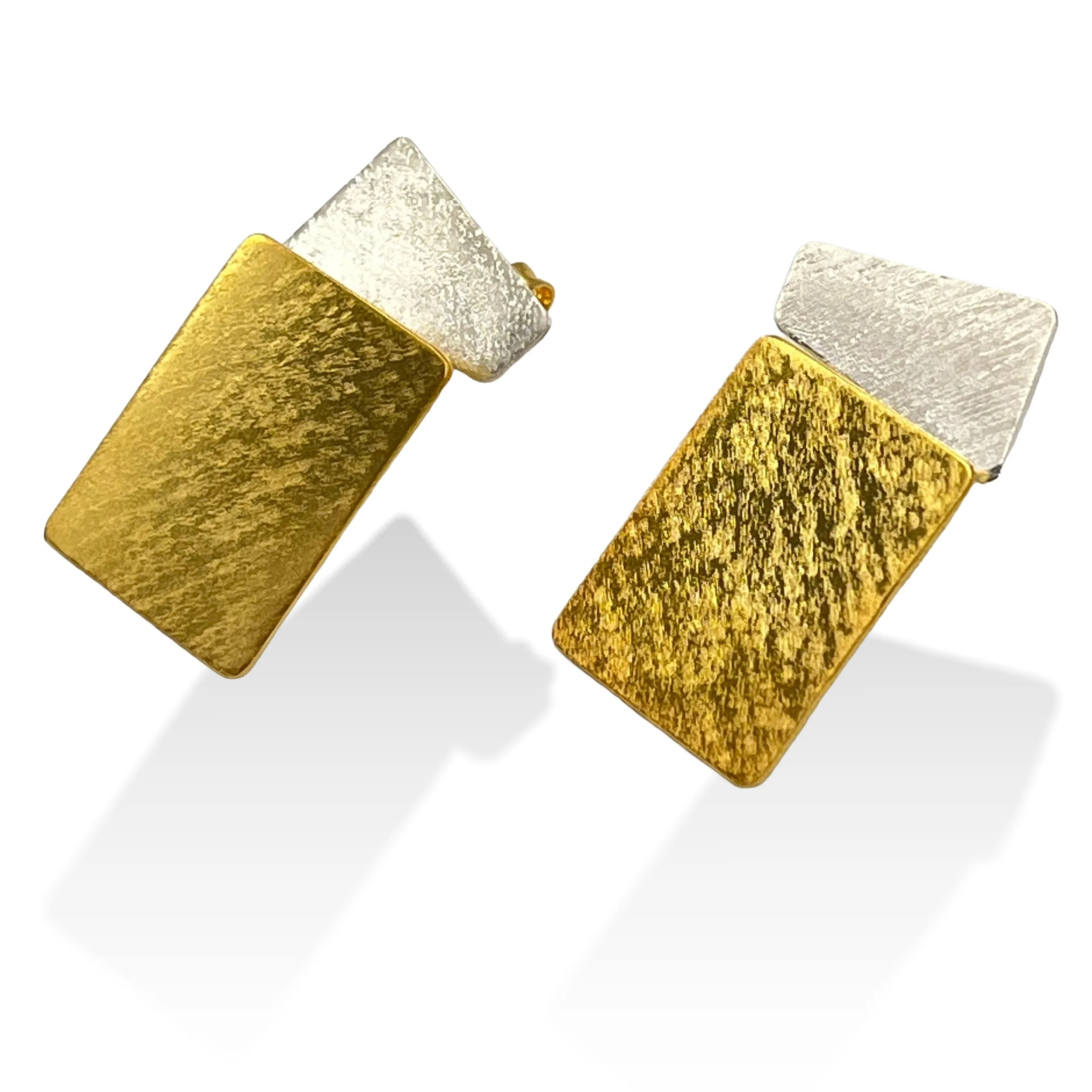 Cluster new D gold 02.jpg