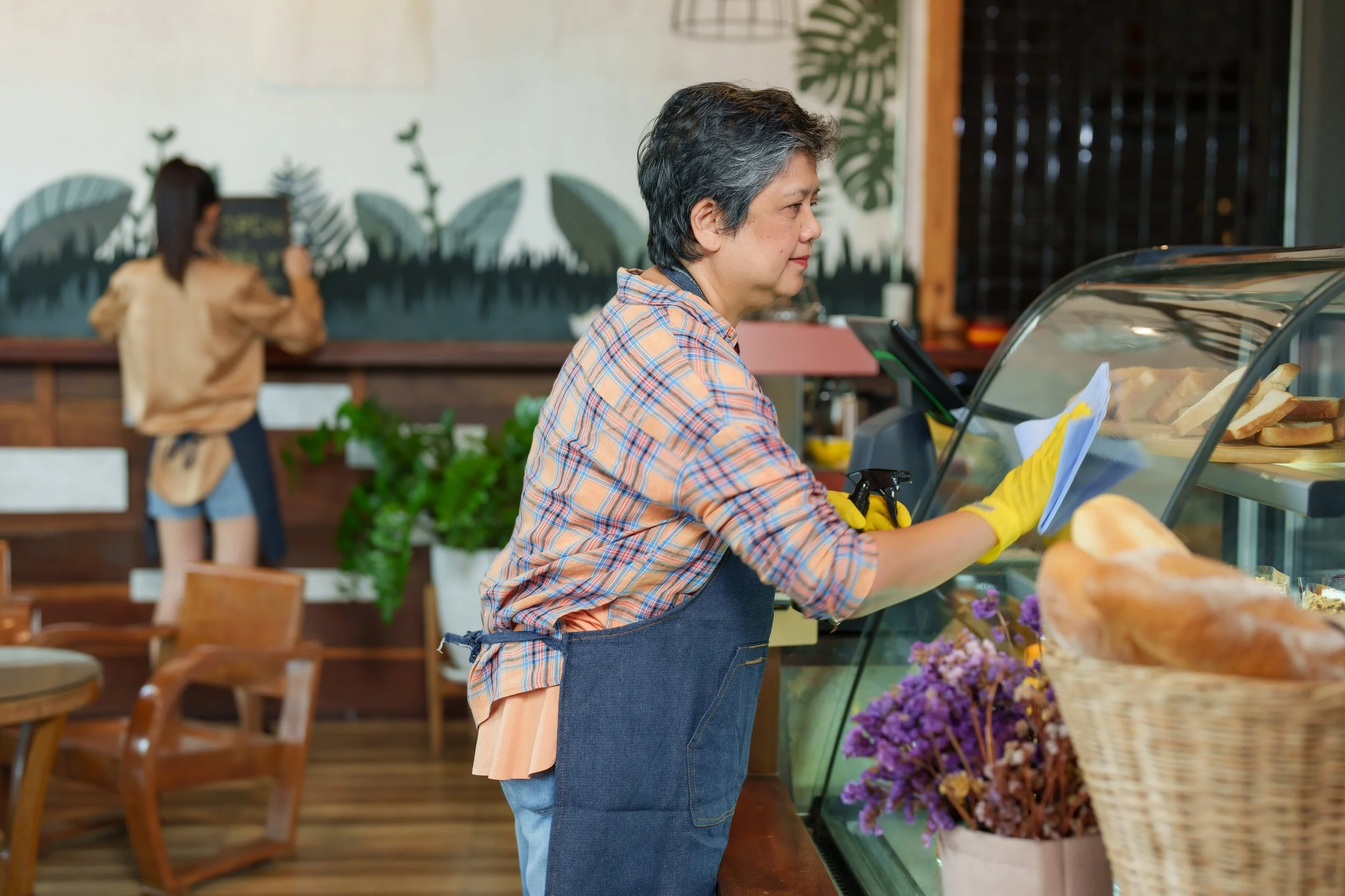 Small Business Payroll and Insurance Services Cleaning – UES