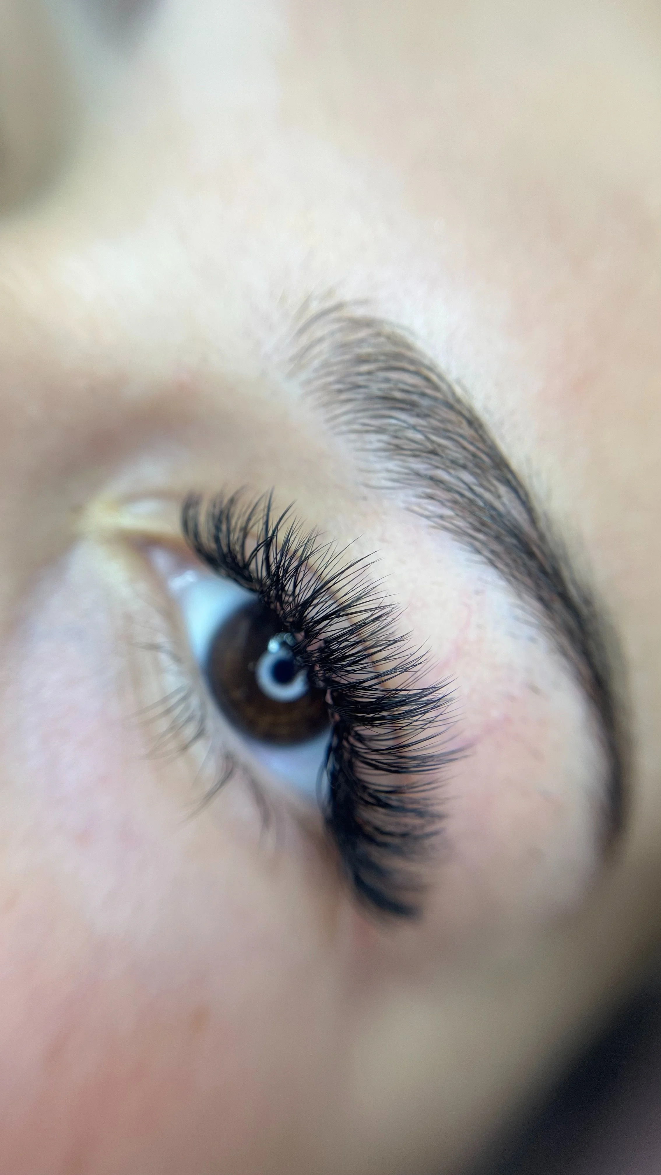 hybrid- eyelash- set- open- style- tomball- lash-salon . jpg.