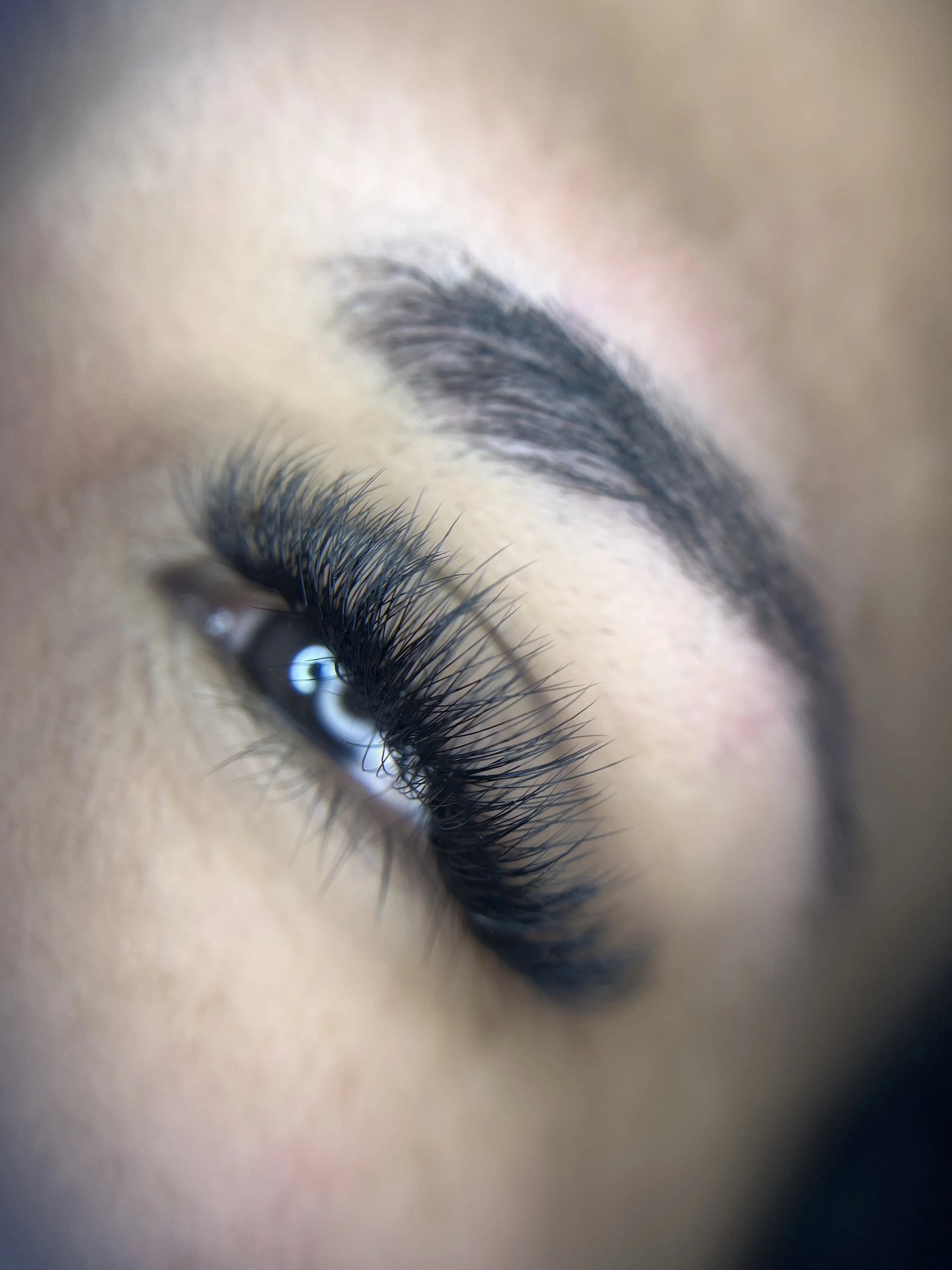 volume- lash extensions- fluffy - doll style- tomball .jpg.