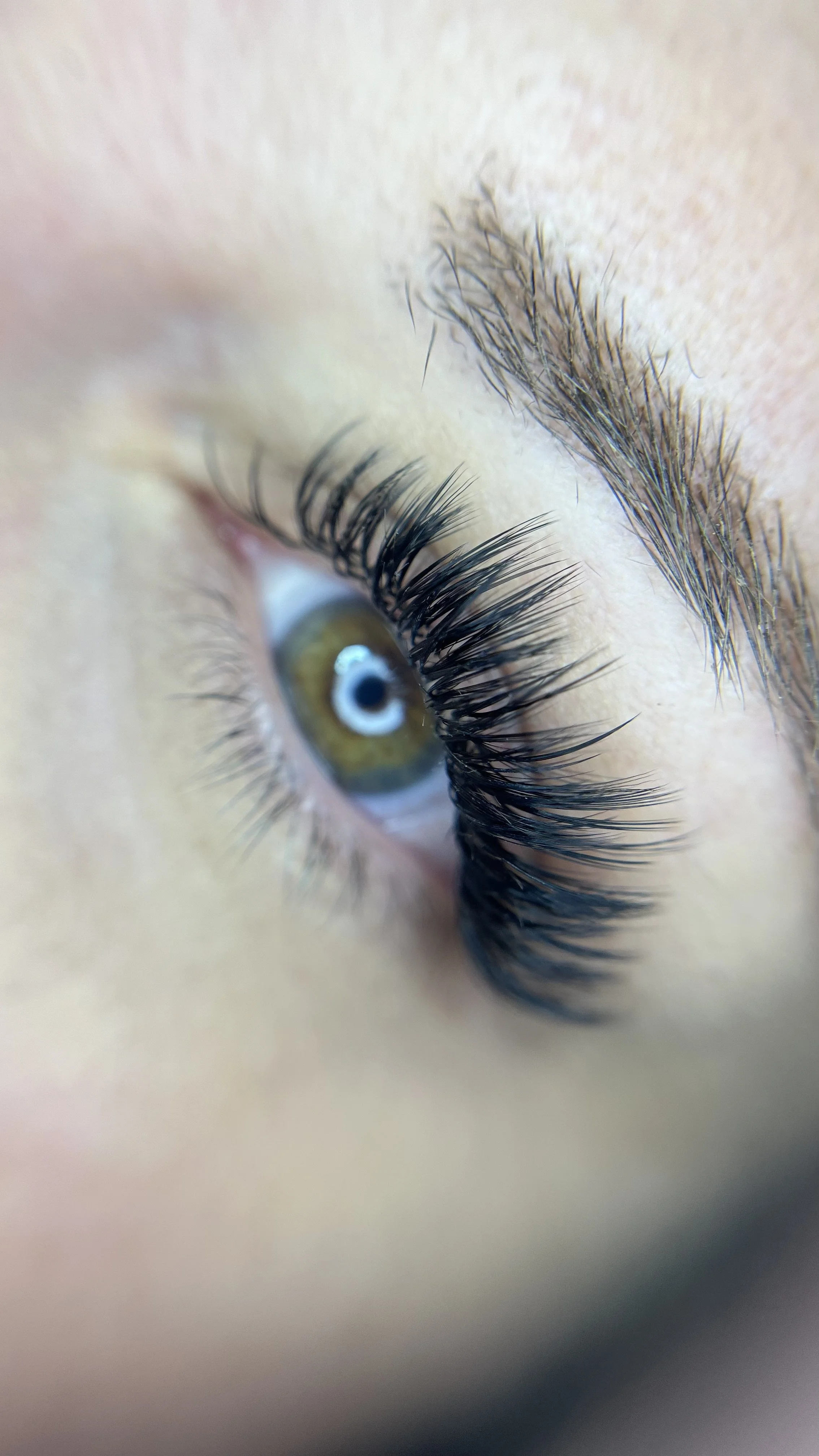 working mamas- lash- extensions- wet - wispy-.03-tomball - lash- salon .jpg.
