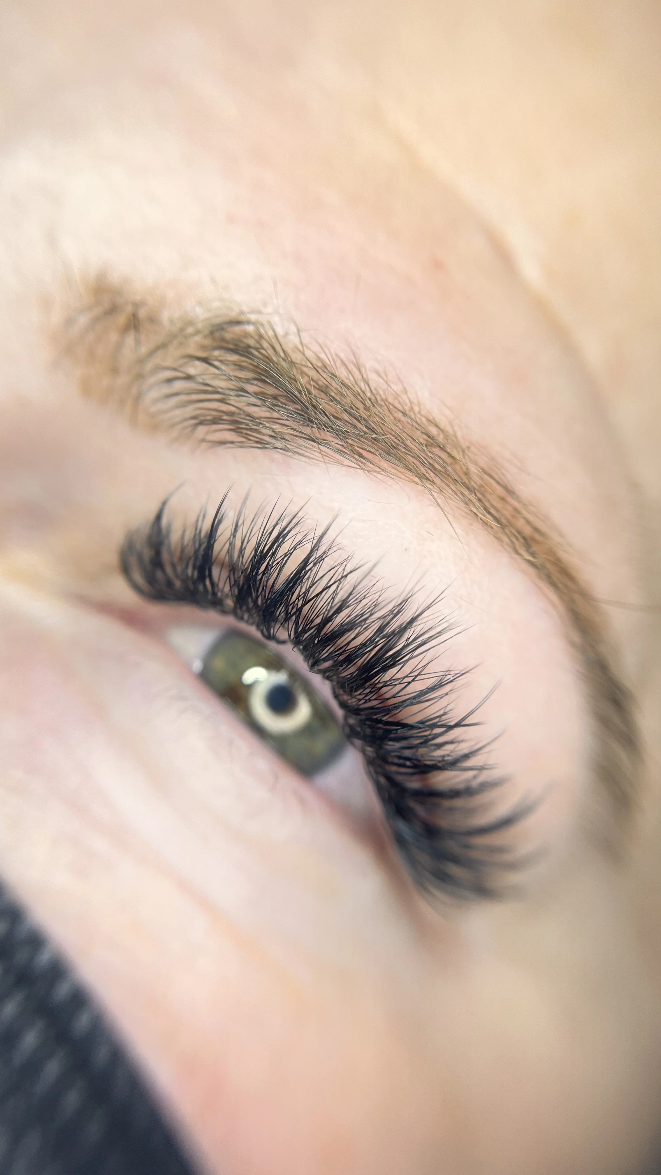 mama style-lashes-lash - extensions-wispy style-mixing lashes-springs - houstion-texas .jpg.