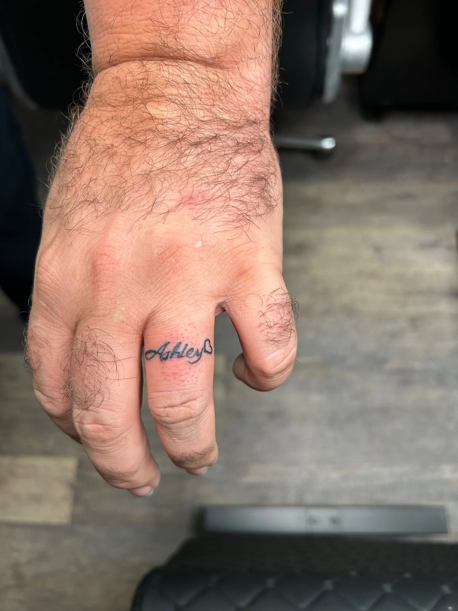 2026-09-20_TJ_BlackGray_Finger_Fresh_FineLine_Handwritten.jpg