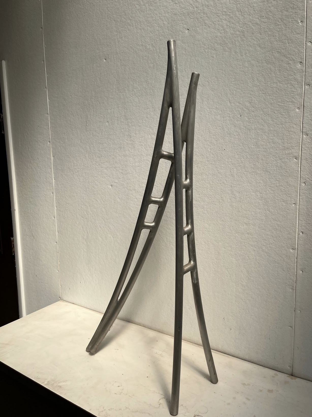 Brian Monaghan - LIFTING UP 
Aluminum bar 
10”W x 20”D x 43”H
20 lbs - INDOORS
$4,500