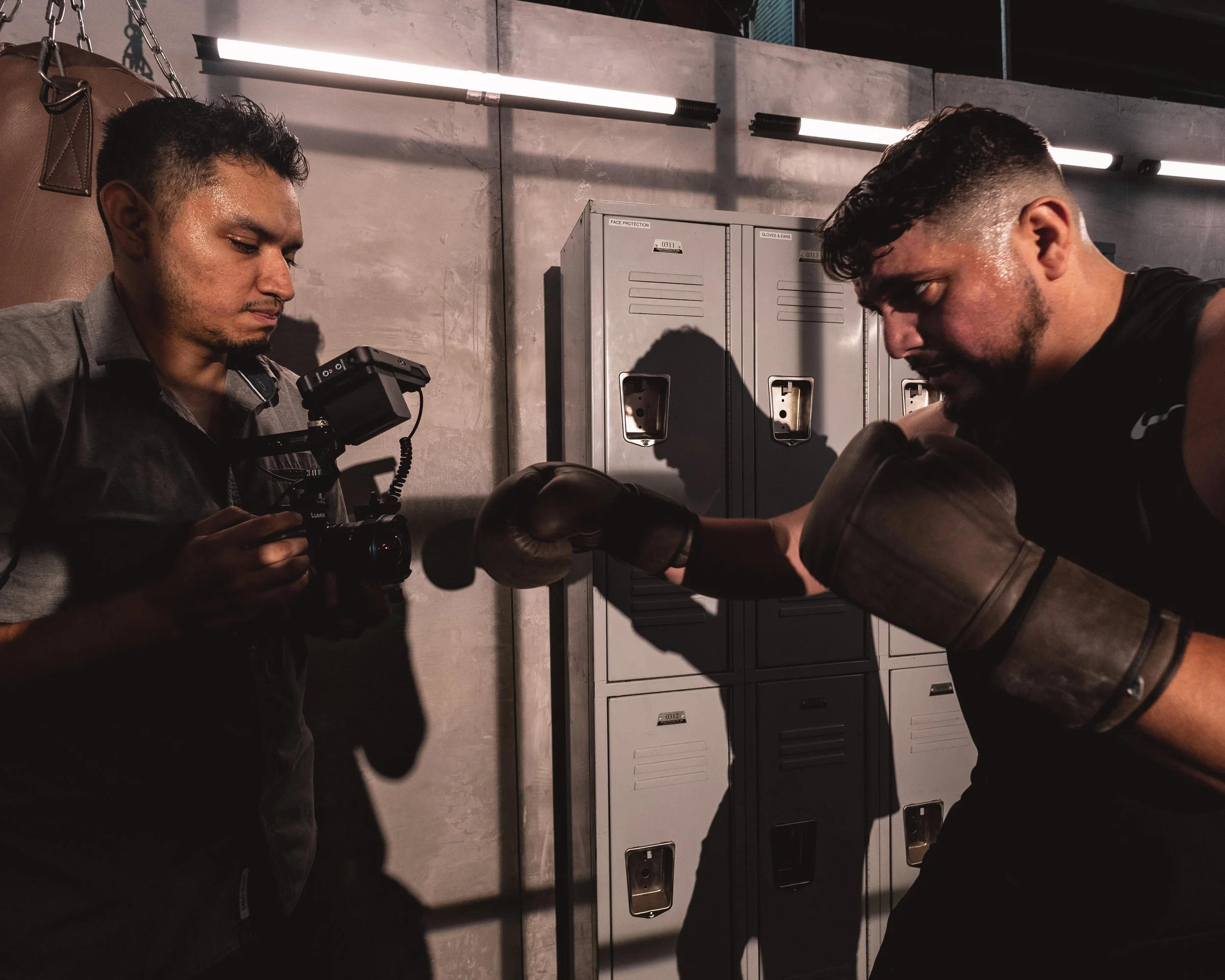 Project_47_03.30RF16mm F2.8 STM.jpg