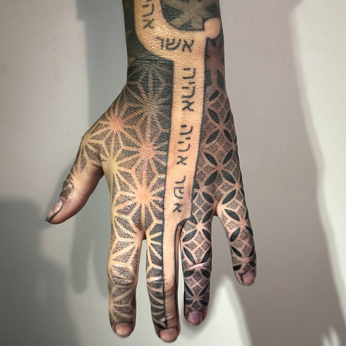Cassey&rsquo;s hand from my last trip to Bournemouth!

I will be back in Btown in January 2025

Until then tho&hellip;
Anyone travelling more than 3 hours to the new studio in South Shields will get a discount to help towards travel costs.

Impermane