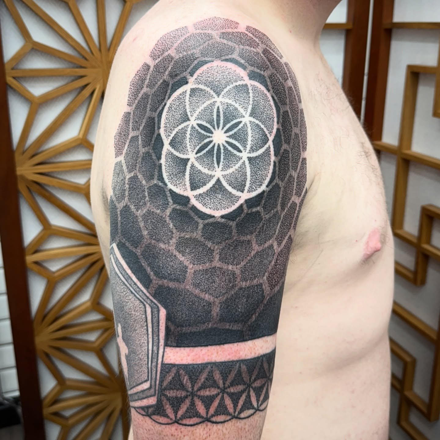 Half sleeve for Jack&hellip;. The flower of life band was initially done elsewhere but Jack was not totally happy with it so we cleaned it up and added the rest 💥💪🏼

Online Booking Available 
Payment Plans Possible 
Call For Enquiries: (+44) 07464