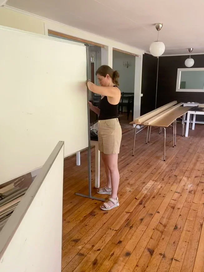 Another festival mission in the West❣️ This time the artist was a bit more familiar though&hellip; (I&rsquo;m not talking about the Jesus surveiling us). In lack of visual art skills I&rsquo;m at least VERY grateful to help my dad when he has exhibit