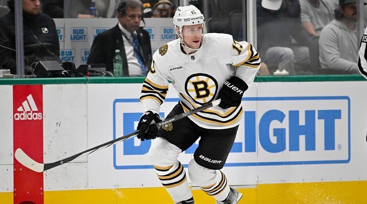 RAFFLE ALERT📣 we are so excited for this item! An autographed jersey by Bruins star forward and Weymouth&rsquo;s own, Charlie Coyle! Donated by the O&rsquo;Brien, Shaw, and Breault families in honor of Makenzie Breault🤍

Even if you are unable to a