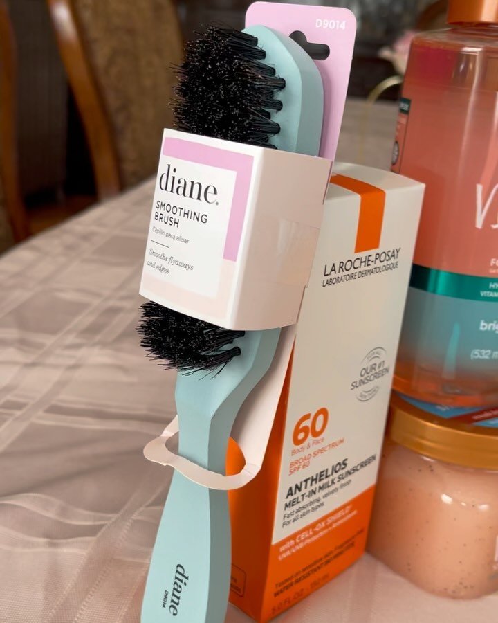 RAFFLE ALERT📣 In honor of Bruna&rsquo;s 28th birthday, we put together a beauty basket filled with 20 of her favorite essentials and some other must need items! Totaling at over $450, this basket is filled with all of the goodies you need to focus o