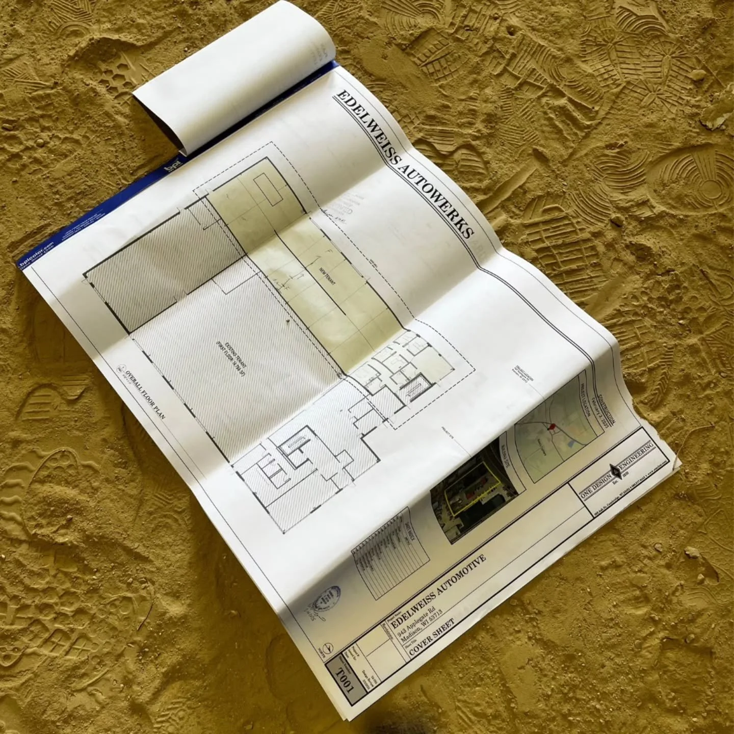 Halloween 2024: the team tours 943 Applegate Rd for the first time.

The building seemed cavernous, and so well-lit compared to the shops we'd looked at previously. From the moment we stepped through the front door, it was obvious that we'd found our