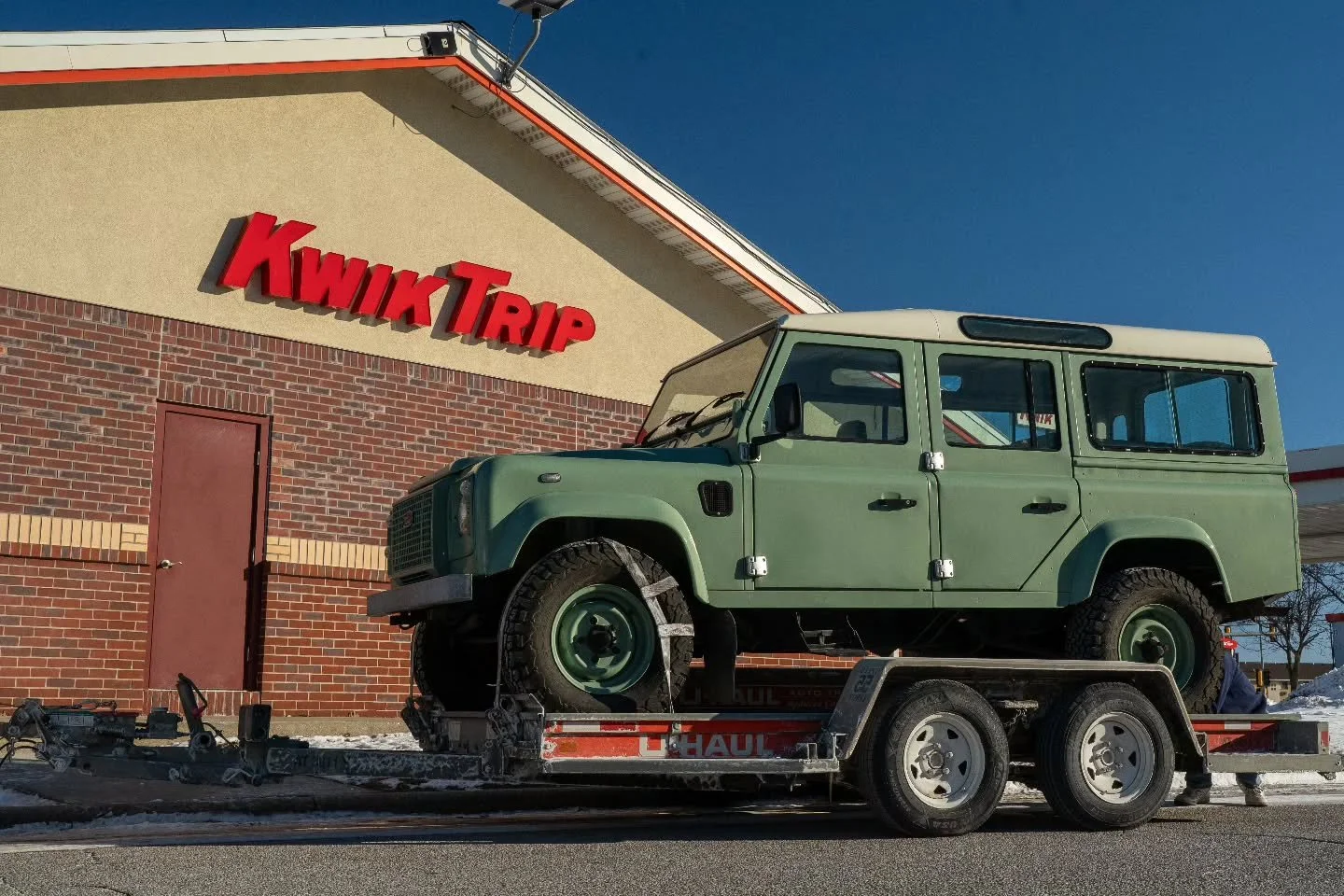 Wouldn't be a road trip without some snacks and a Big Buddy from @kwiktrip