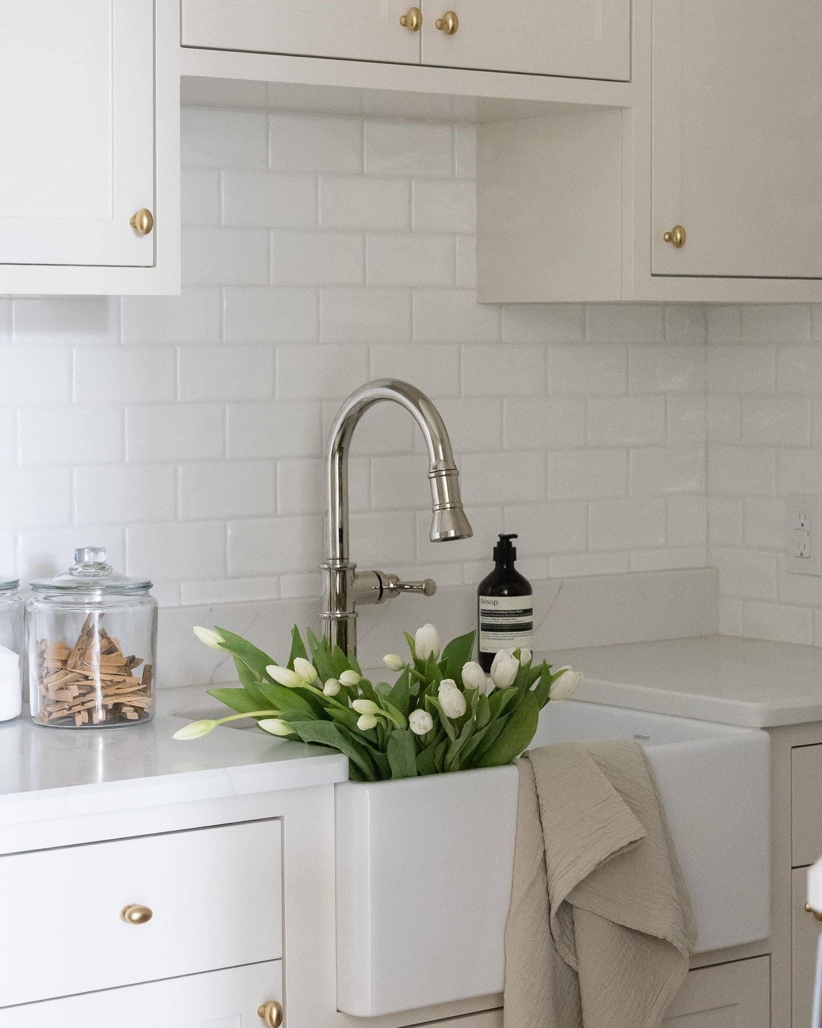 Woodhill Bungalow Interior Design Canada 26.jpg