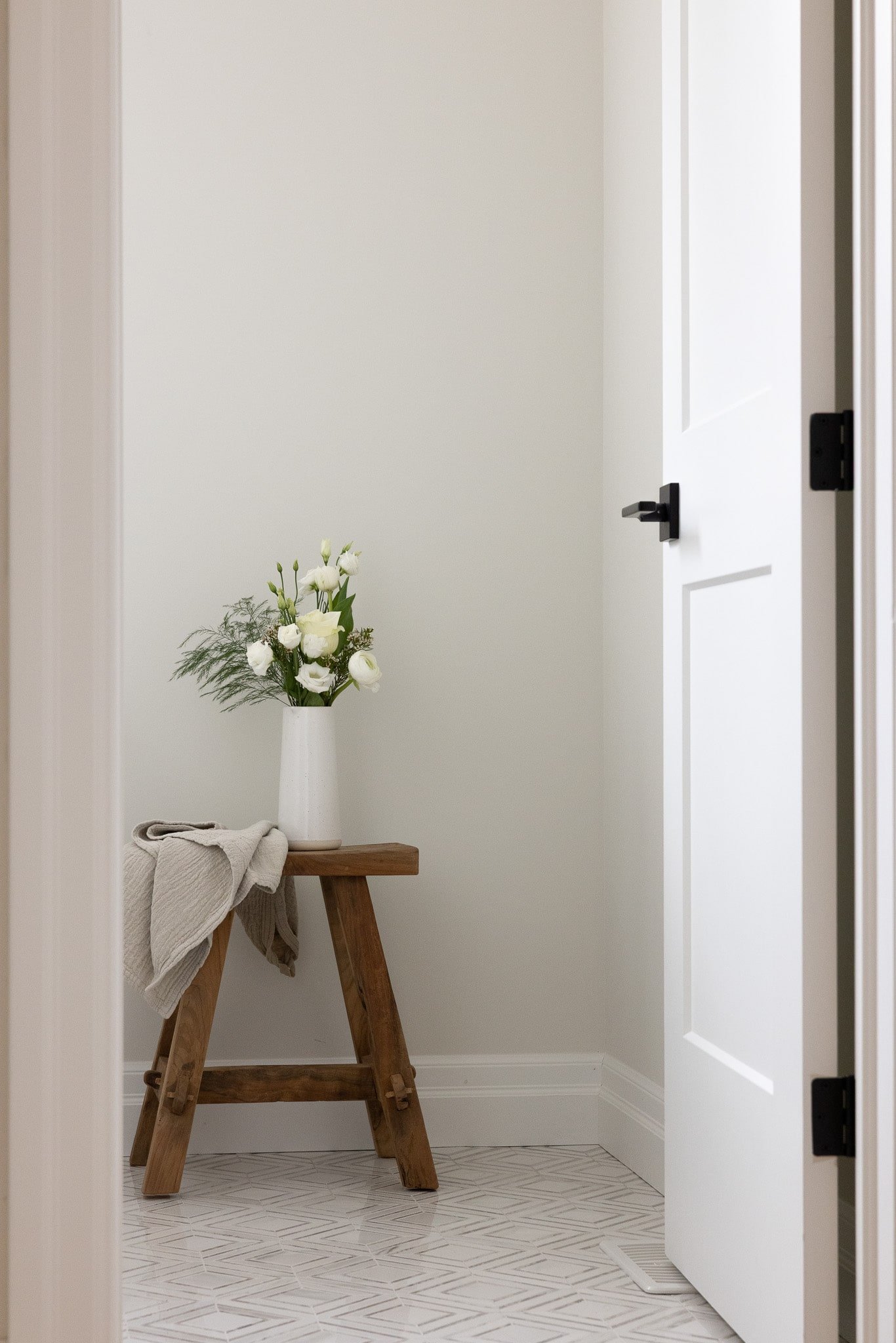 Woodhill Bungalow Interior Design Canada 27.jpg